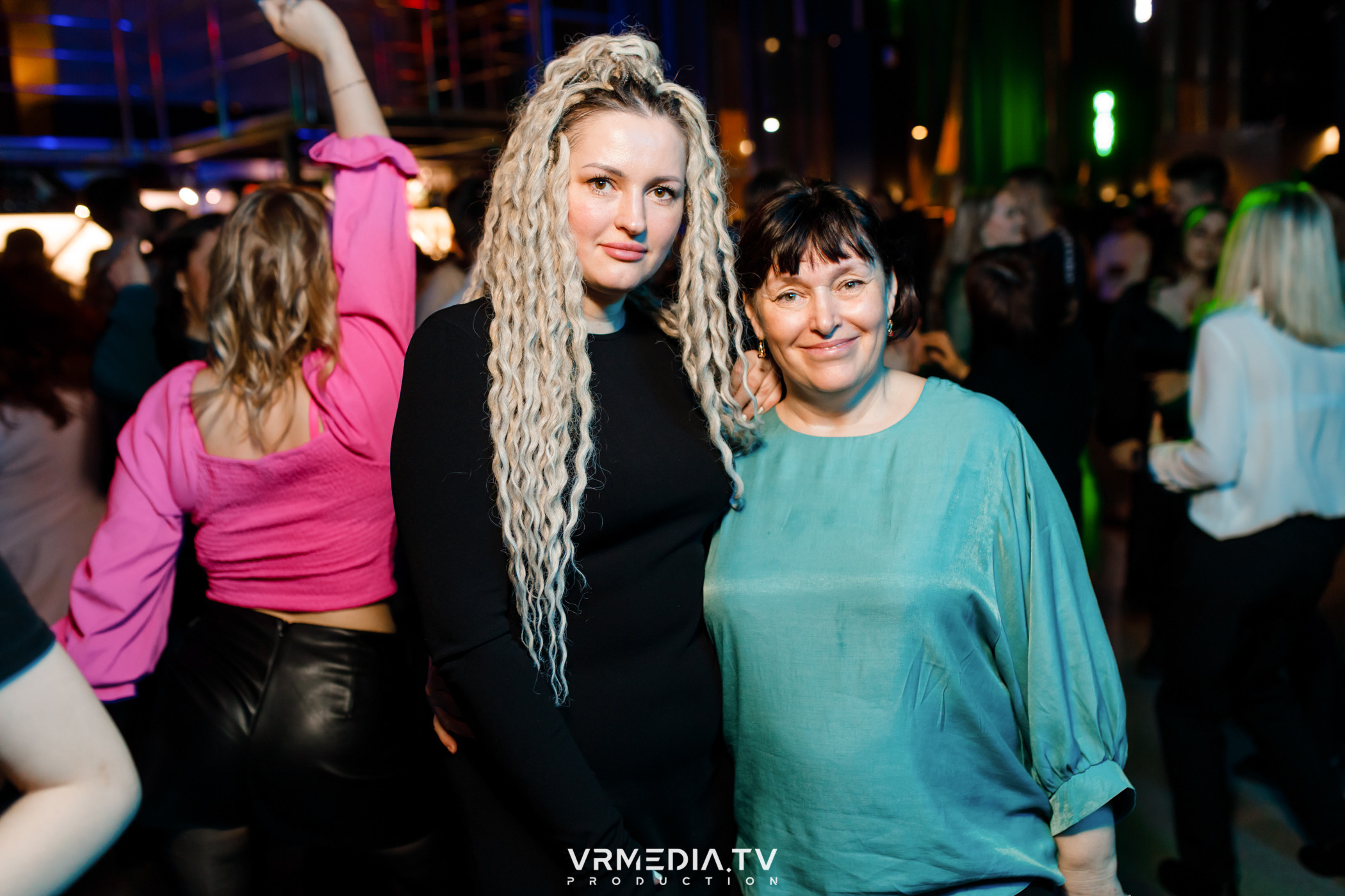 Выходные в баре «DOSKI»