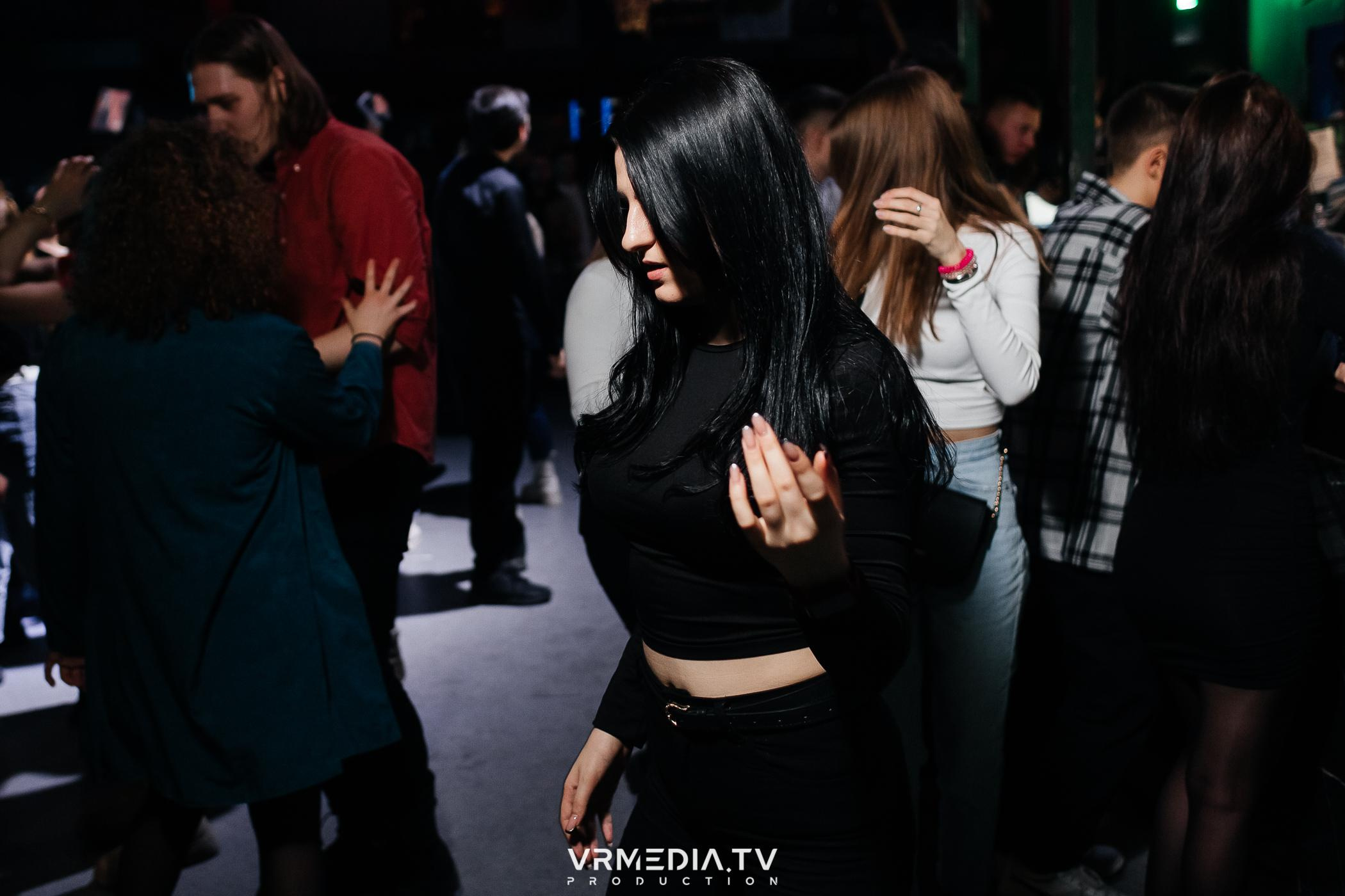 Выходные в баре «DOSKI»