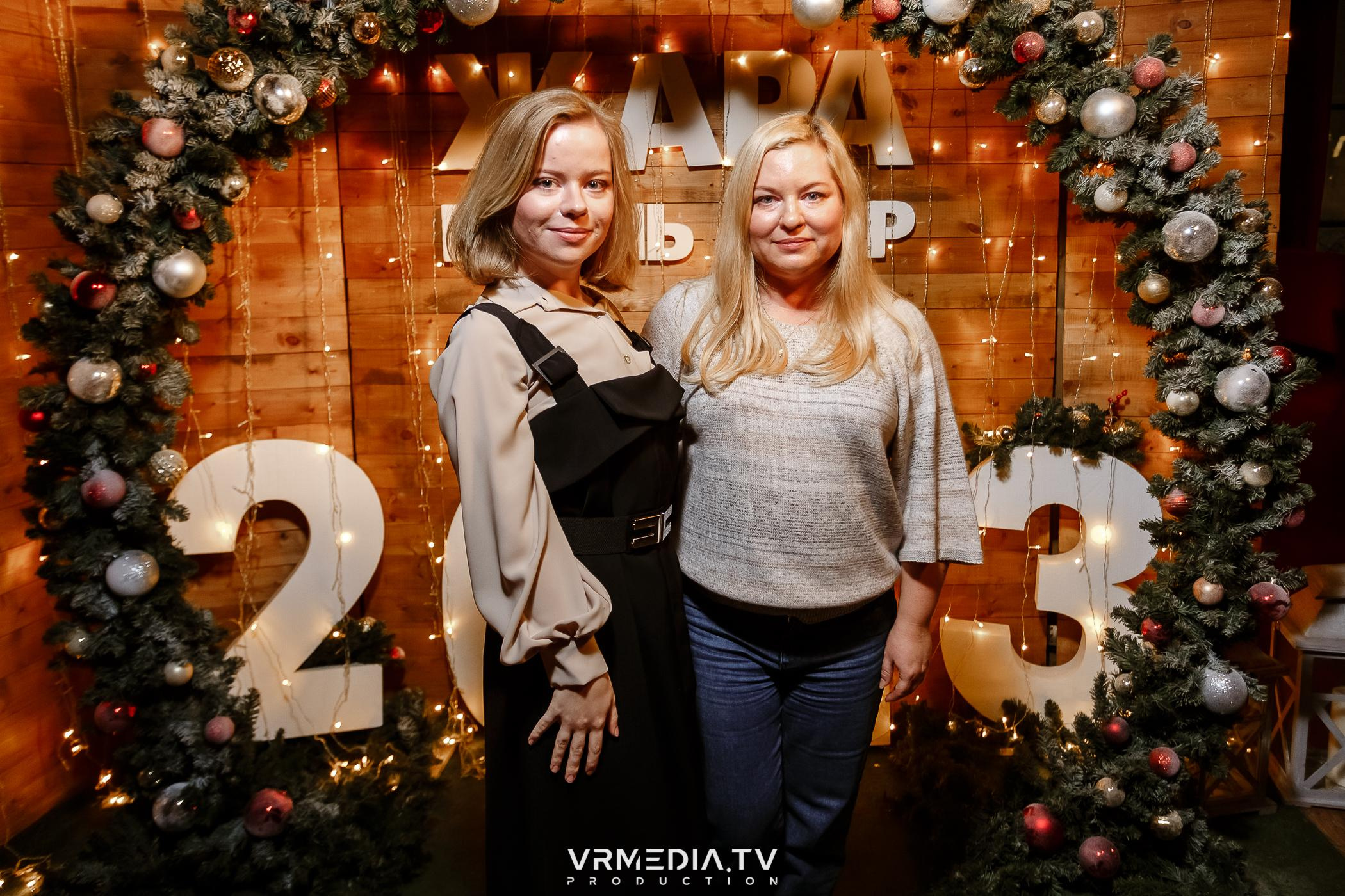 Жаркий новогодний корпоратив в гриль-баре «Жара»