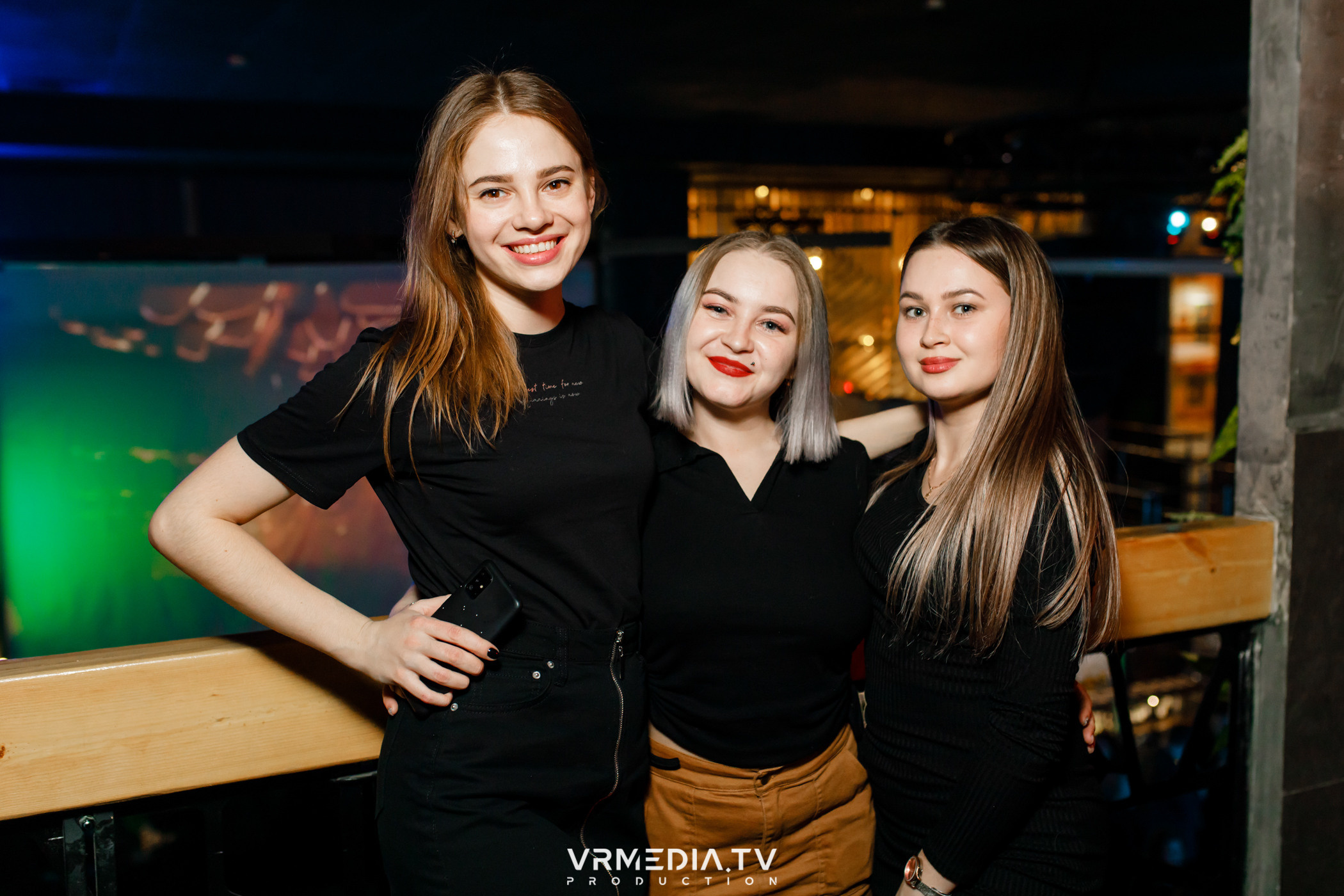 Выходные в баре «DOSKI»