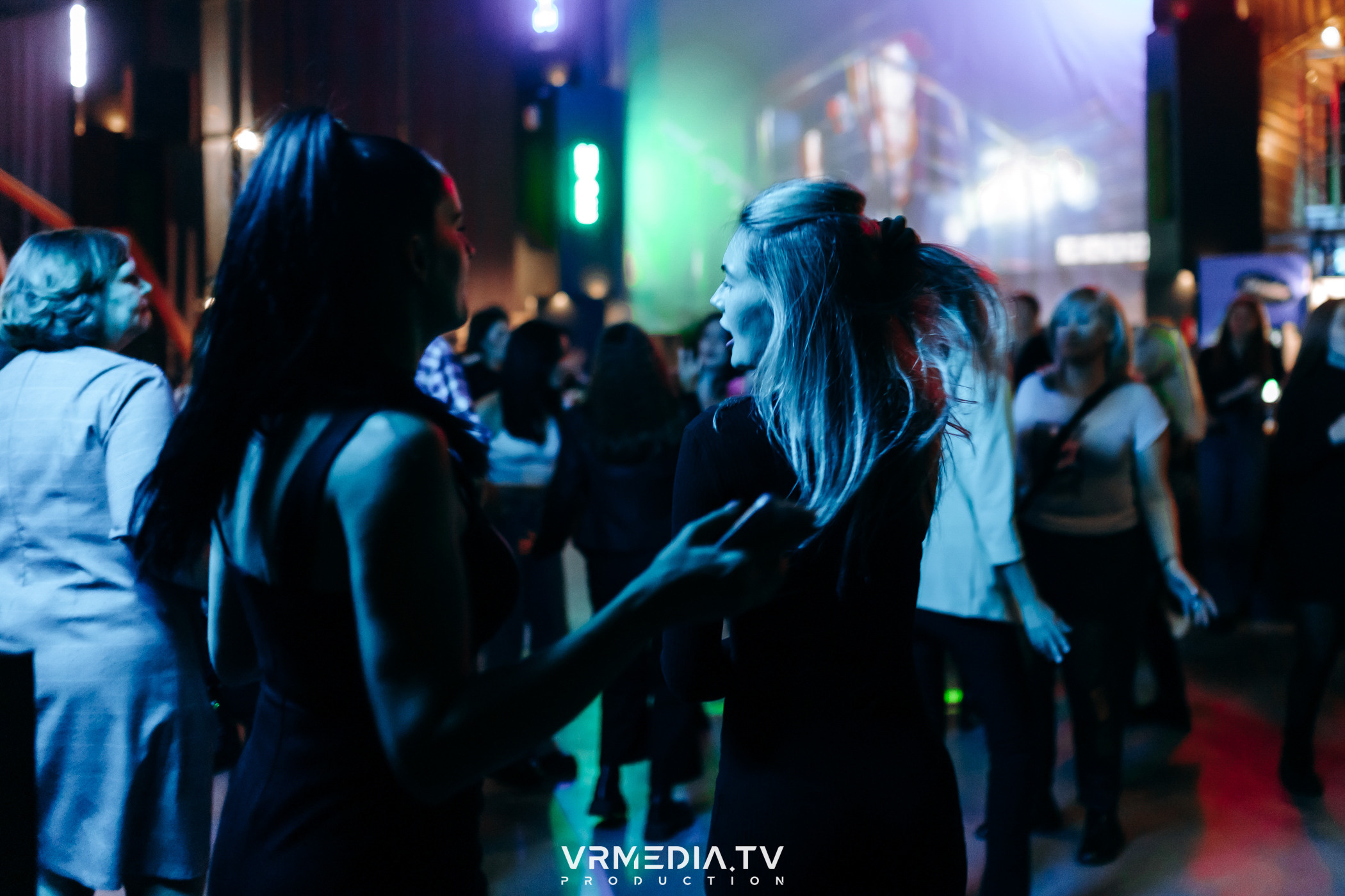 Выходные в баре «DOSKI»