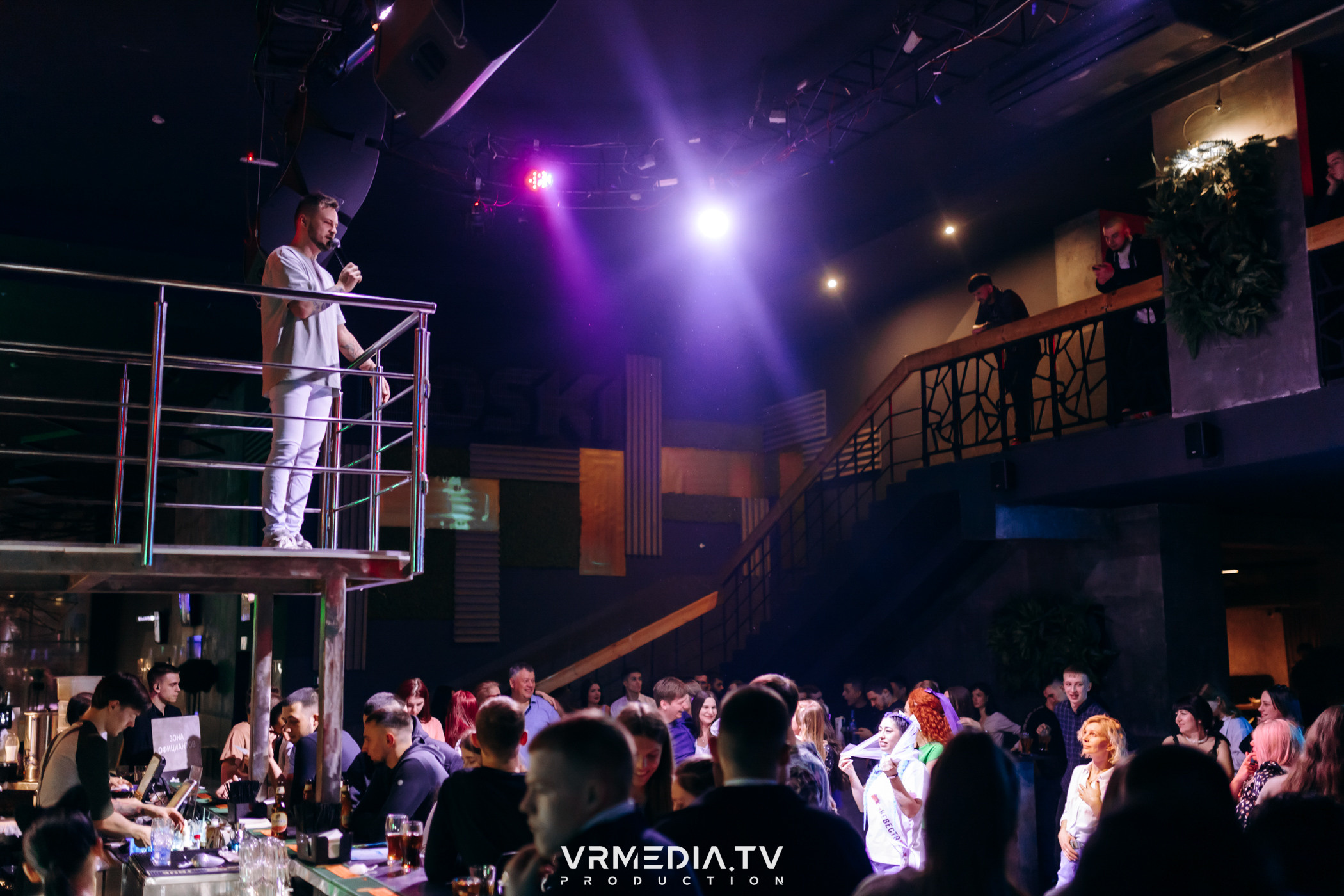 Выходные в баре «DOSKI»