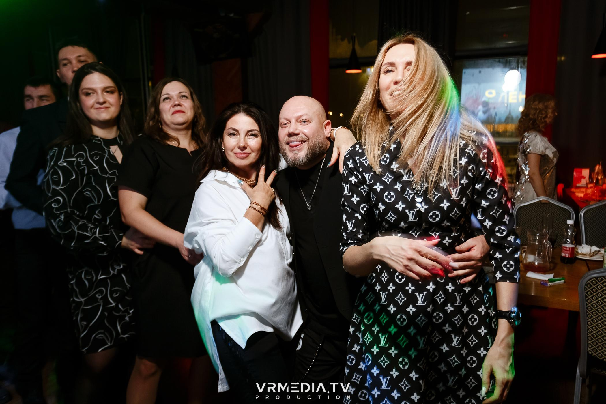 Жаркий новогодний корпоратив в гриль-баре «Жара»