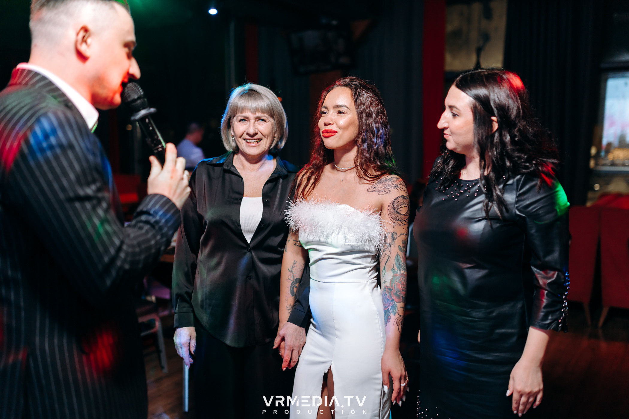 Жаркий новогодний корпоратив в гриль-баре «Жара»