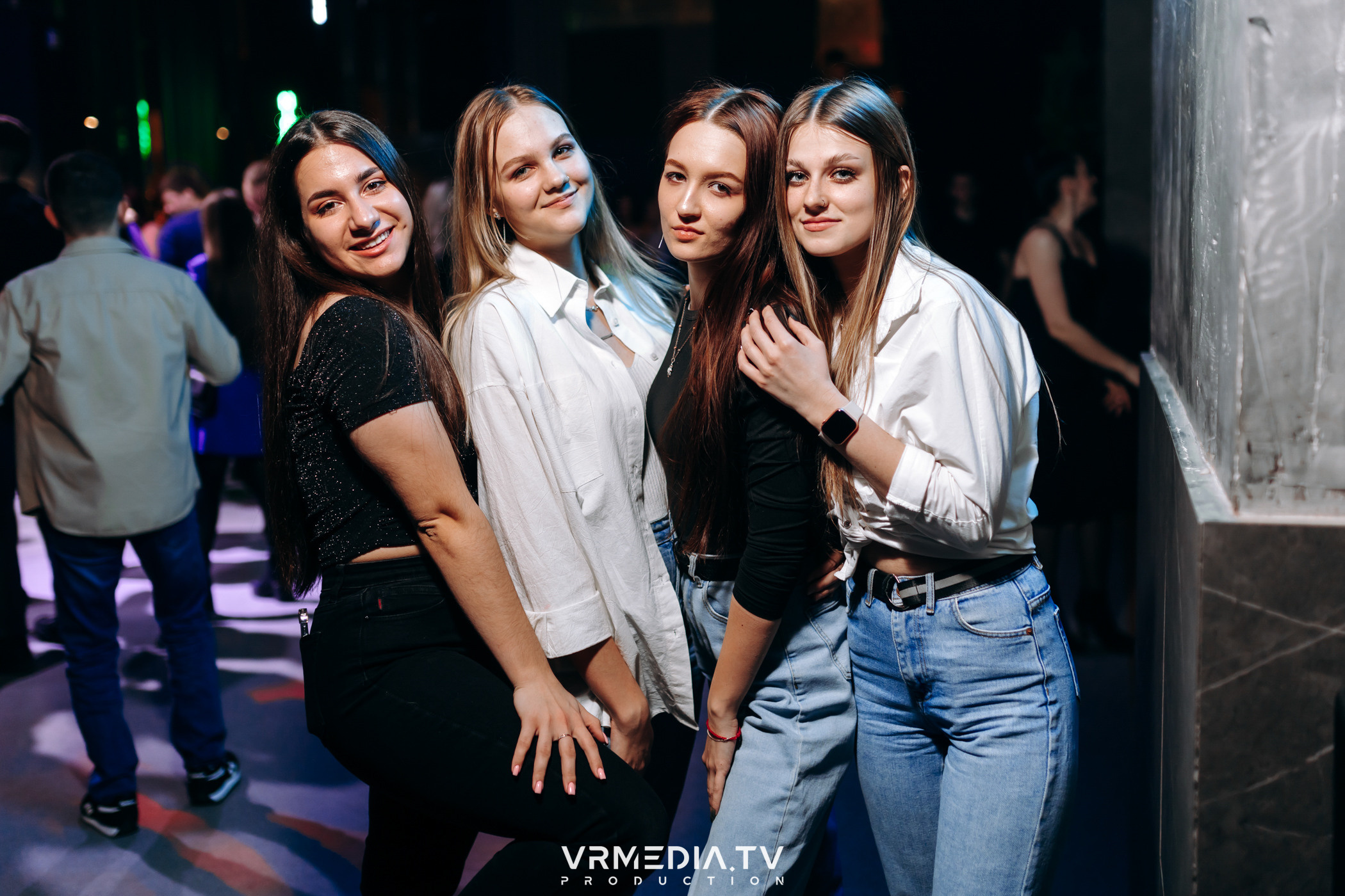 Выходные в баре «DOSKI»