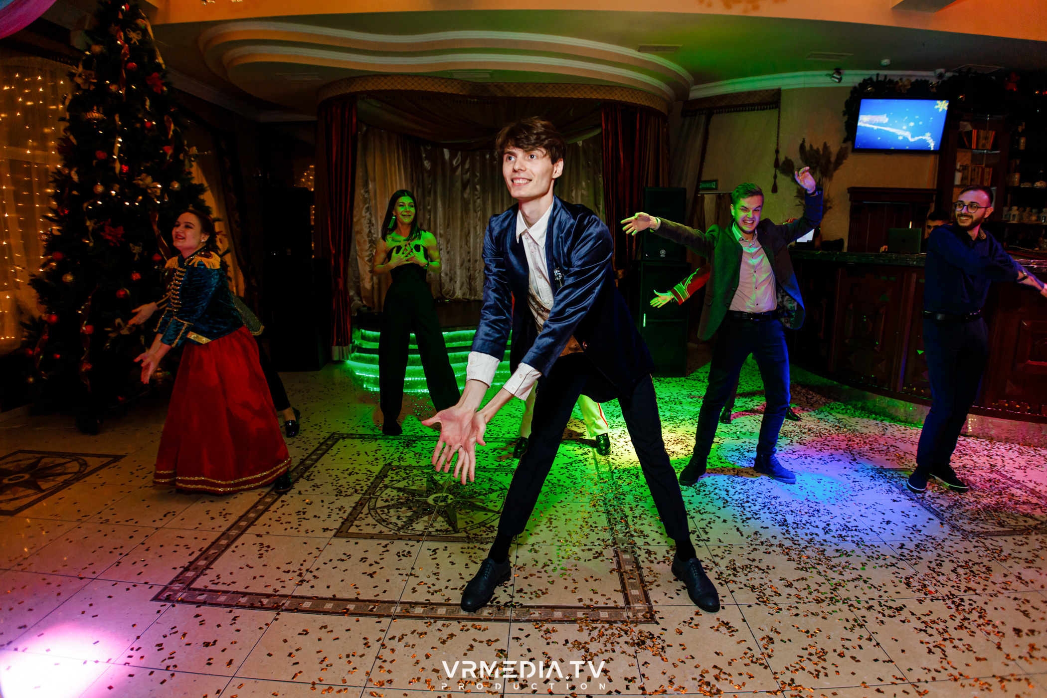 «Новогодний Мюзикл» в ресторане «Лазурный Берег»