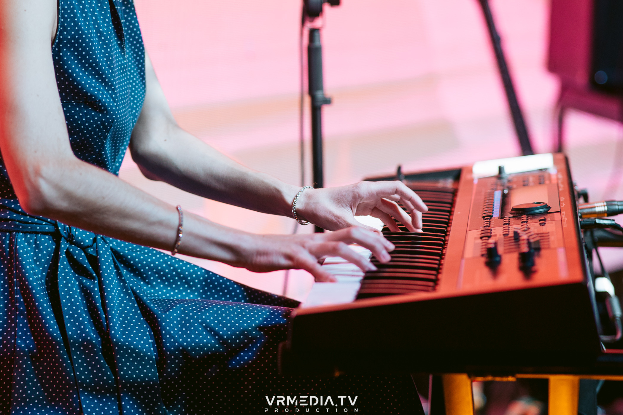 Джазовая среда: Майя Усенко. Песни как Бабочки