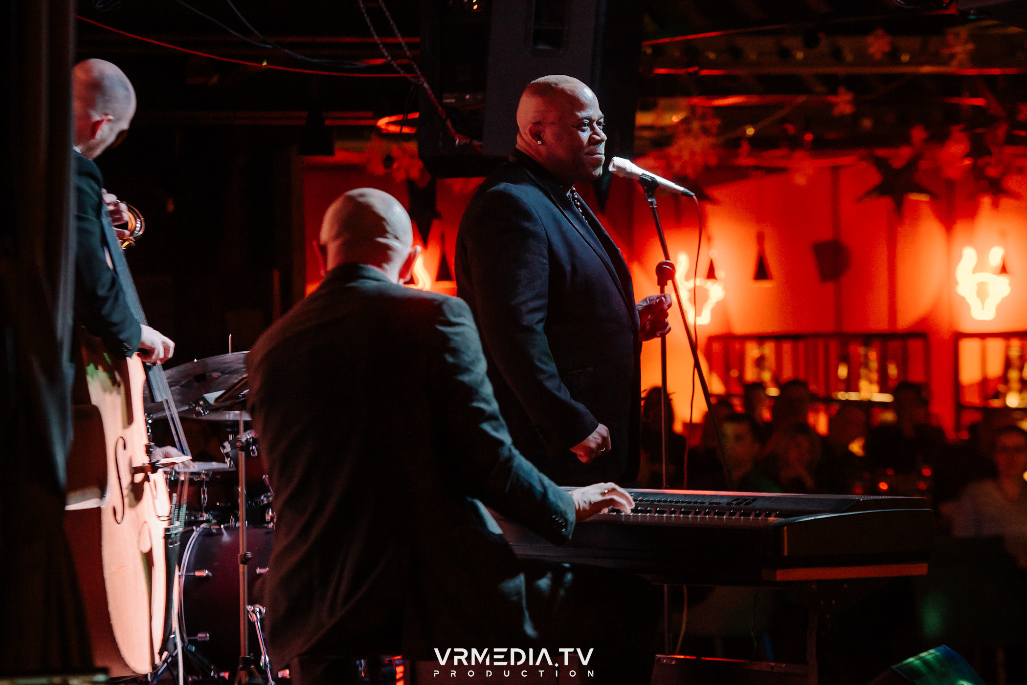 Джазовая среда: Певец Мистер Мелвин (Франция)