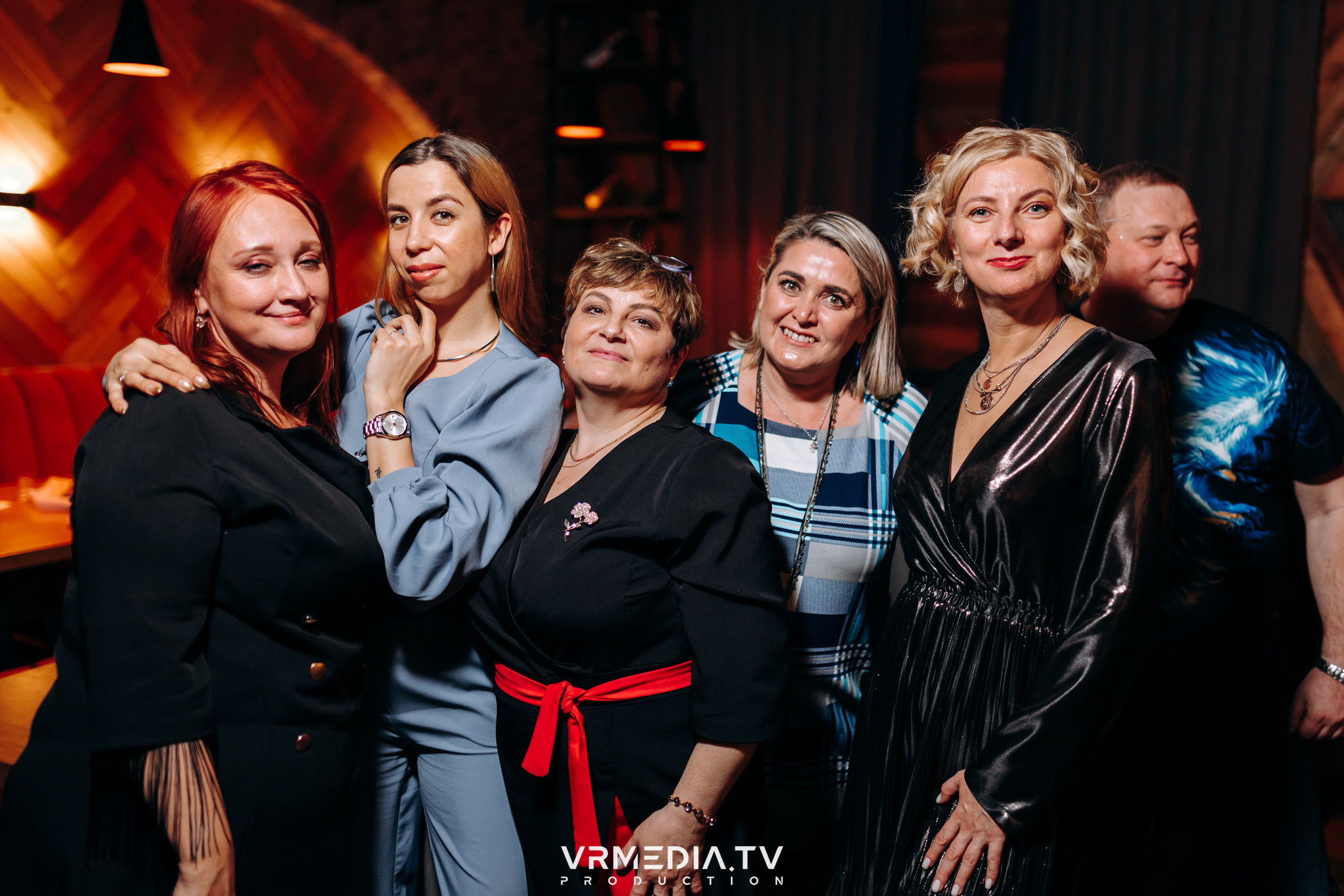 Жаркий новогодний корпоратив в гриль-баре «Жара»