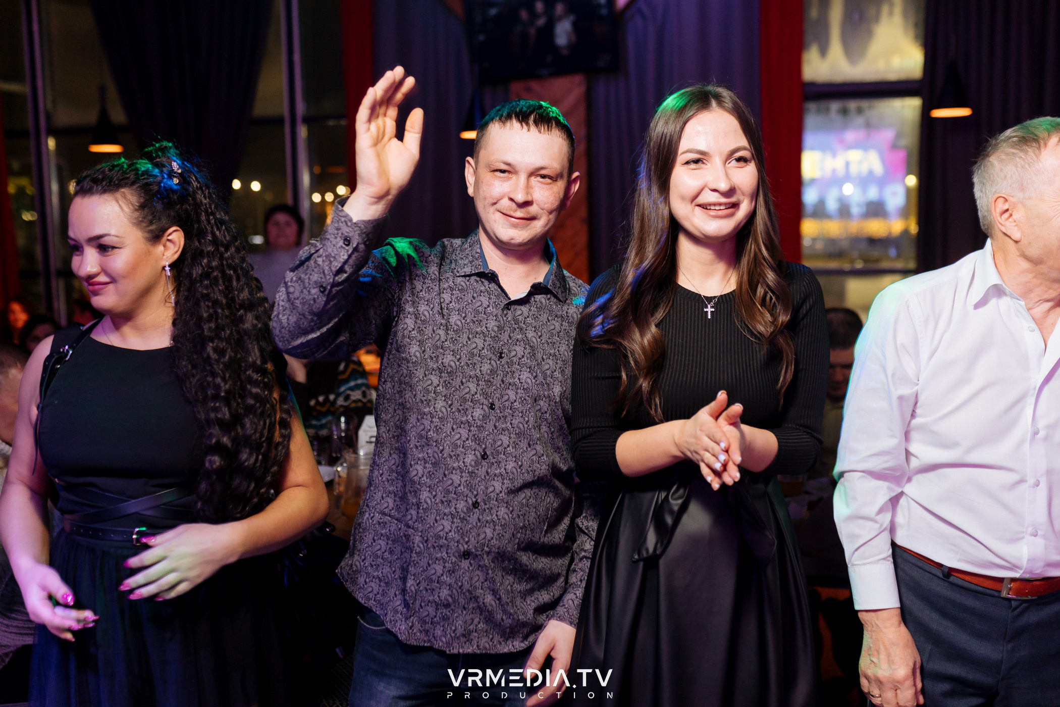 Жаркий новогодний корпоратив в гриль-баре «Жара»