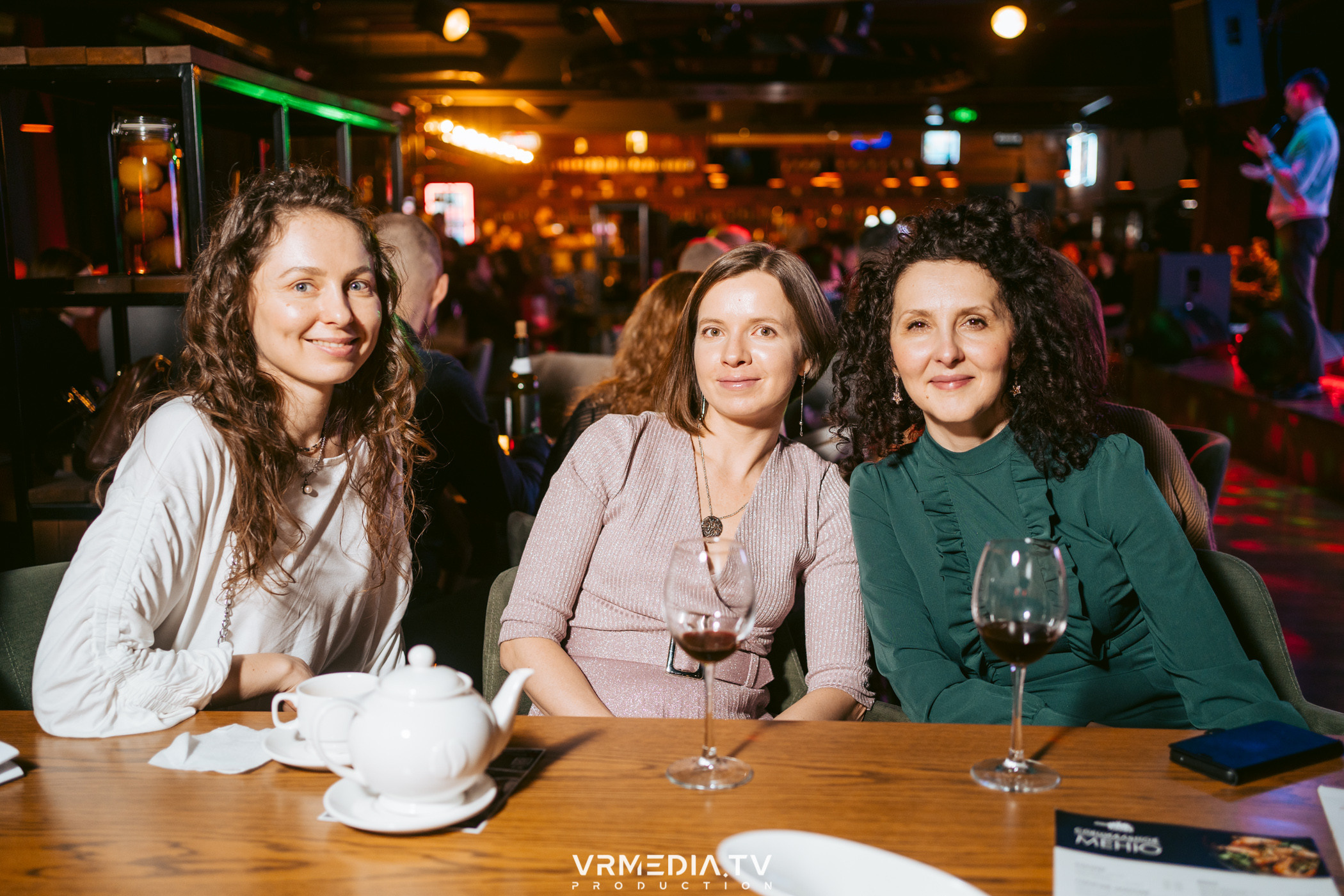 Джазовая среда: Чарльз Бёртон (США)