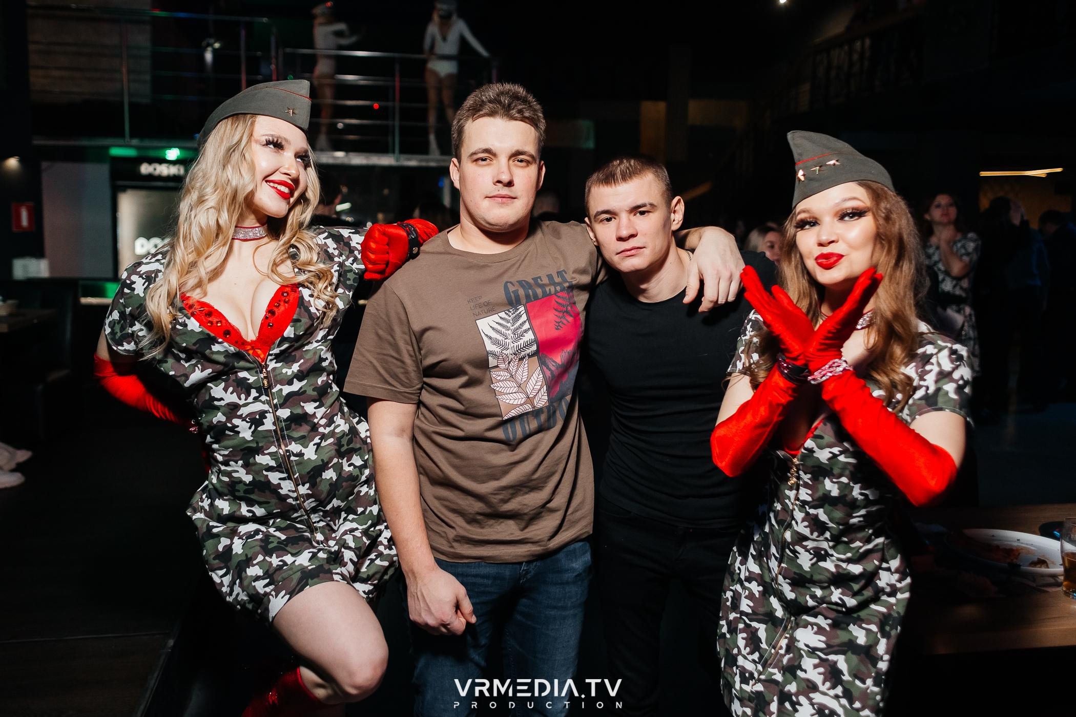 Выходные в баре «DOSKI»