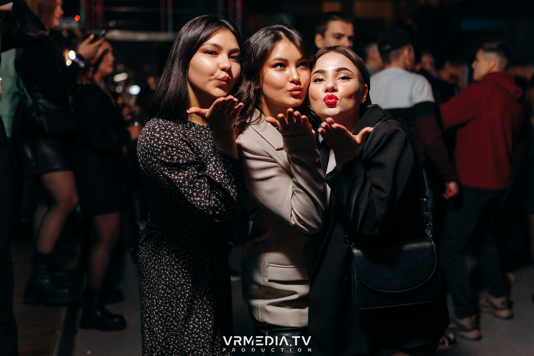 Выходные в баре «DOSKI»