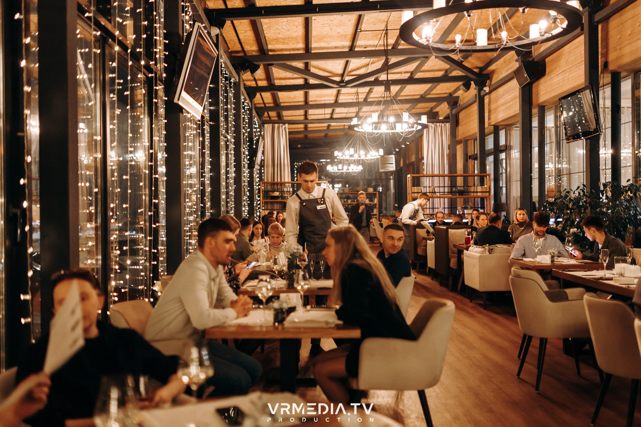 Винный ужин в ресторане «Авиатор»