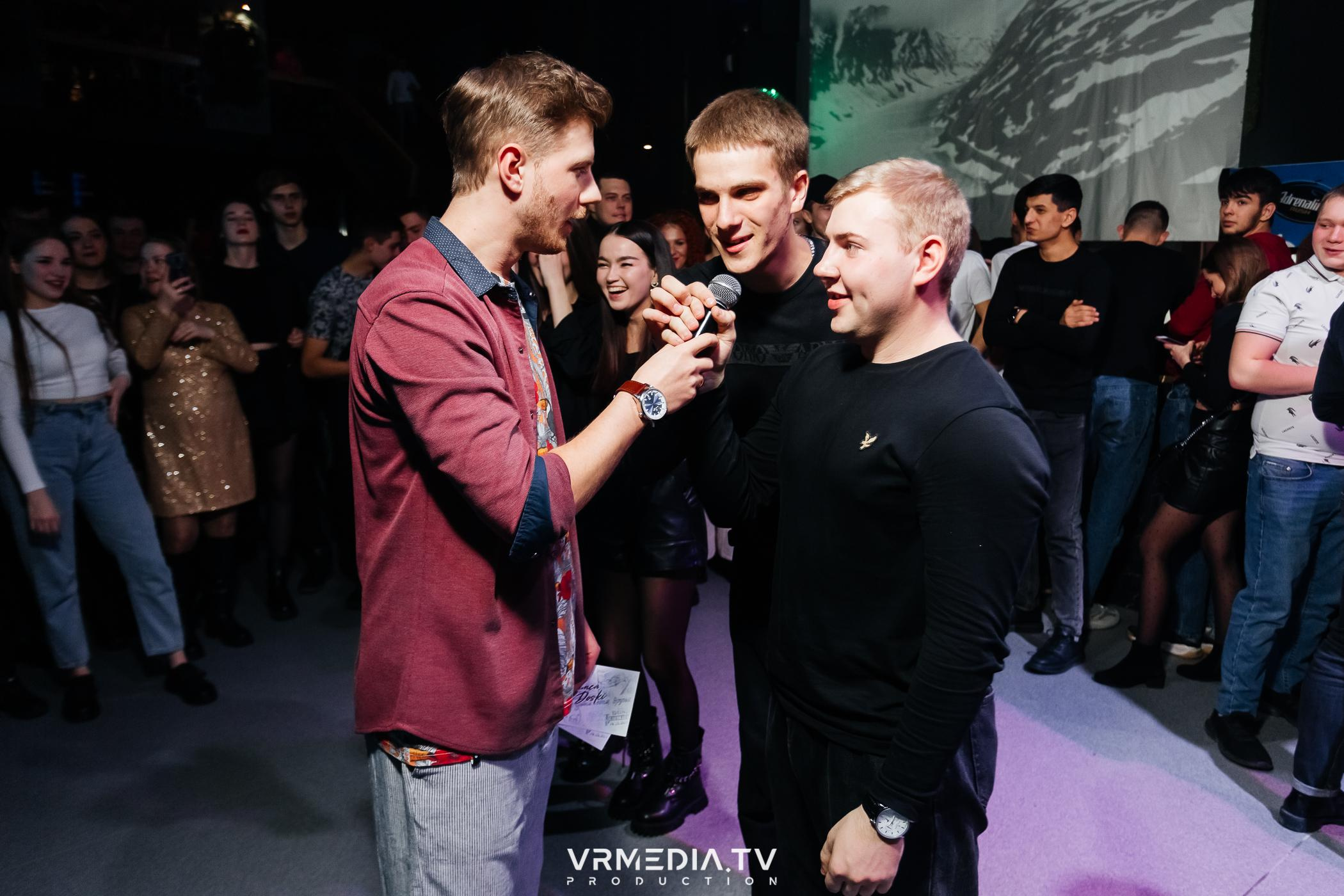 Выходные в баре «DOSKI»