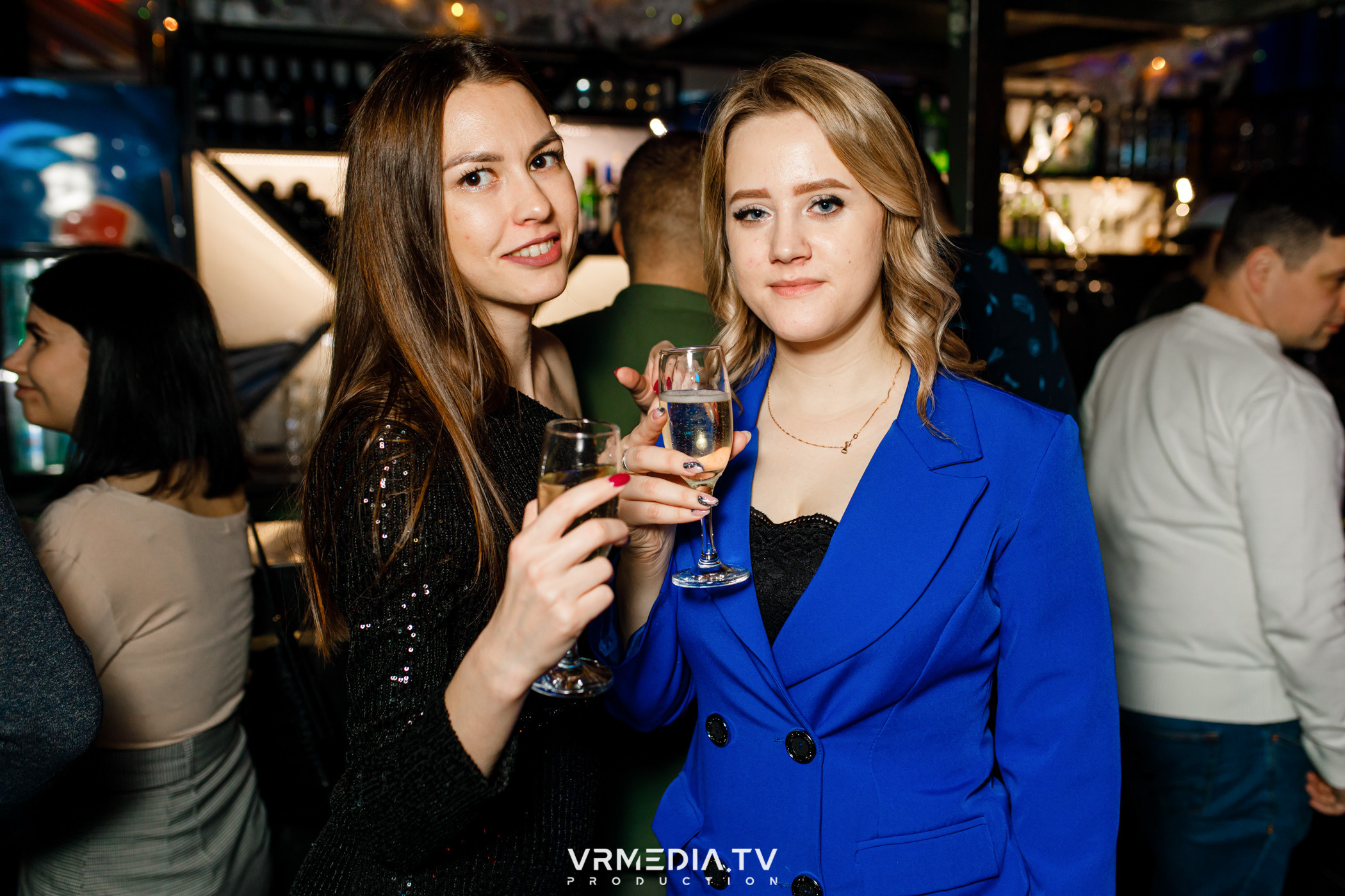 Выходные в баре «DOSKI»