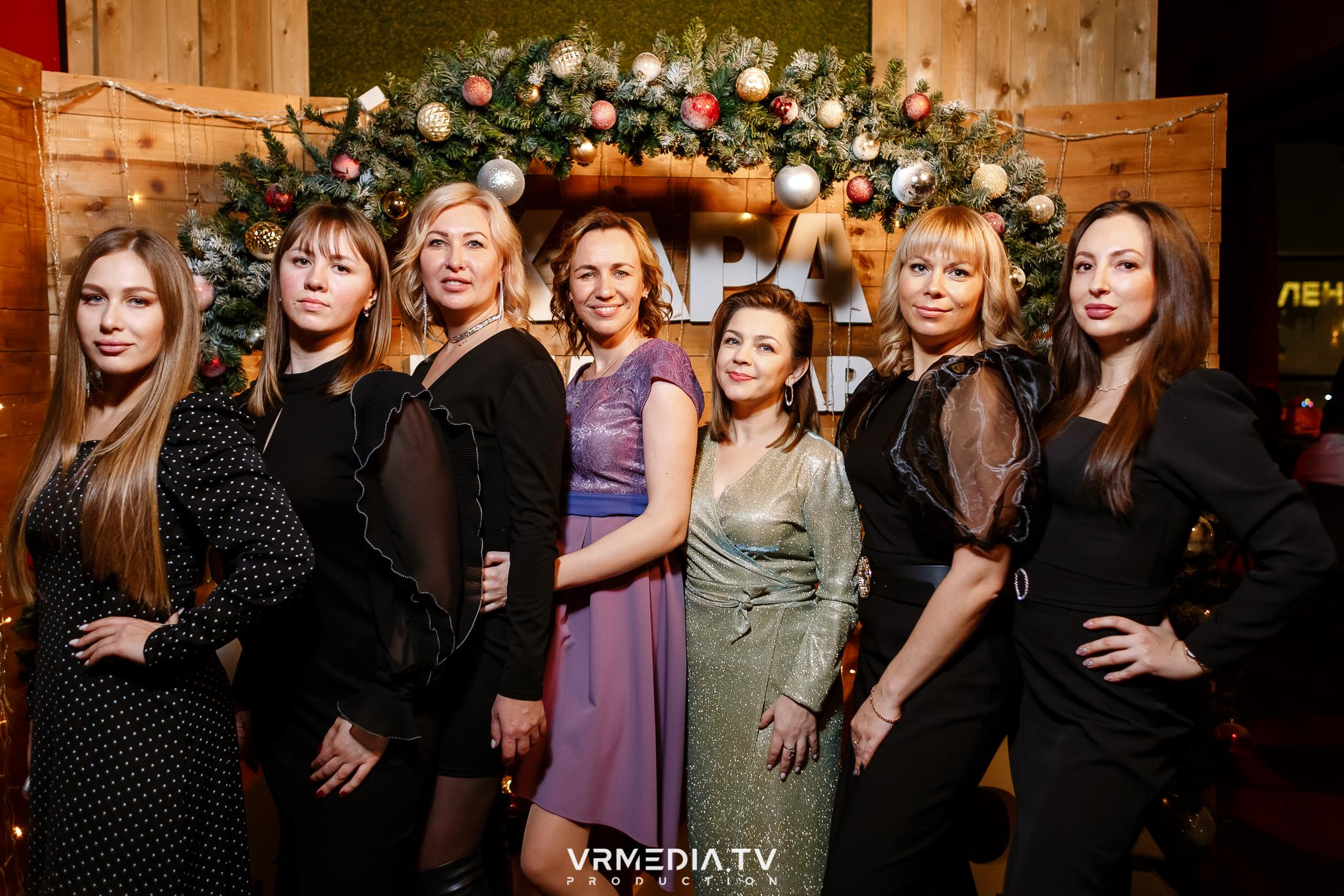 Жаркий новогодний корпоратив в гриль-баре «Жара»