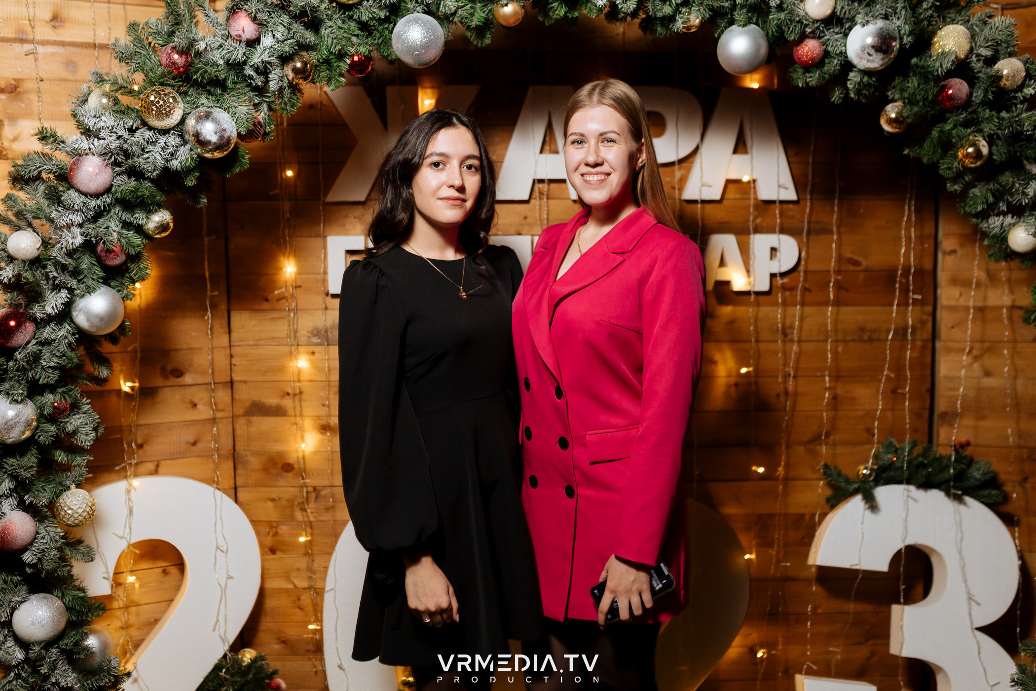 Жаркий новогодний корпоратив в гриль-баре «Жара»