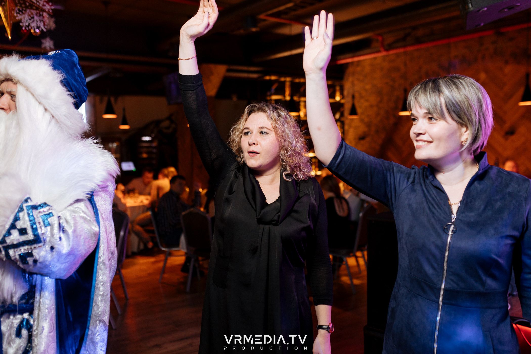 Жаркий новогодний корпоратив в гриль-баре «Жара»