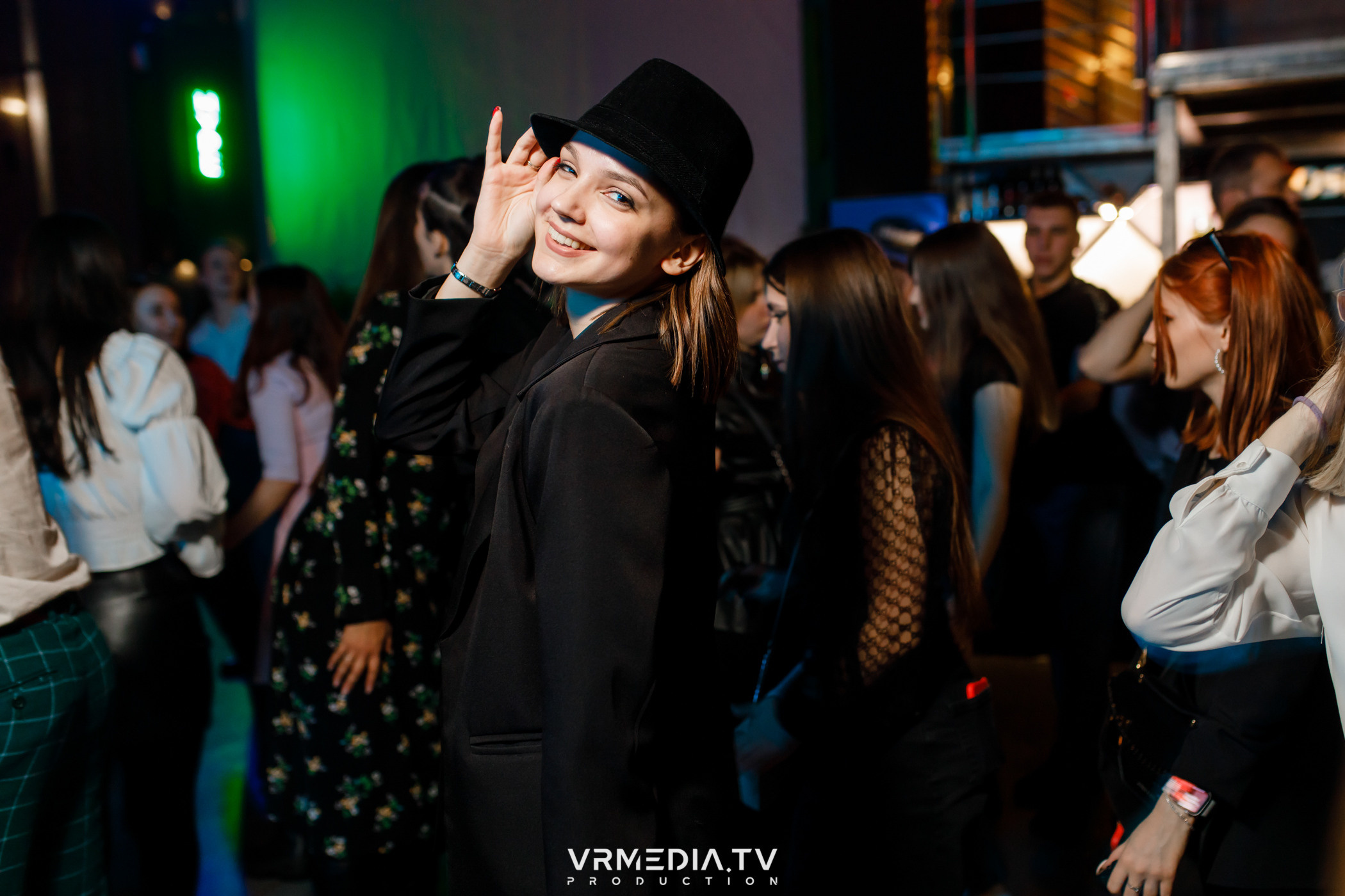 Выходные в баре «DOSKI»