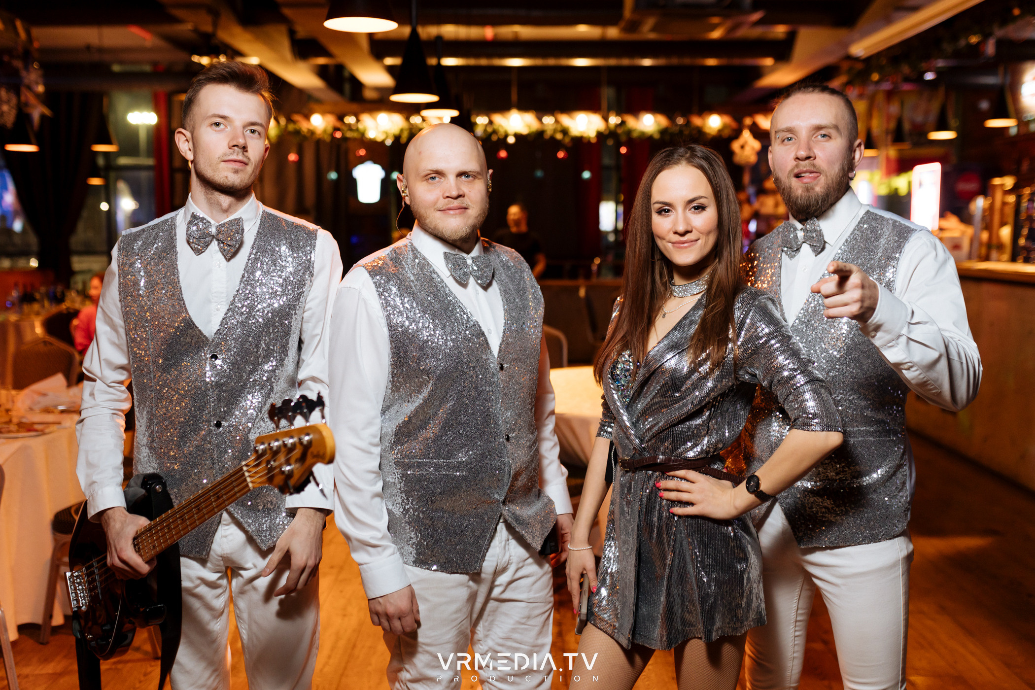 Жаркий новогодний корпоратив в гриль-баре «Жара»