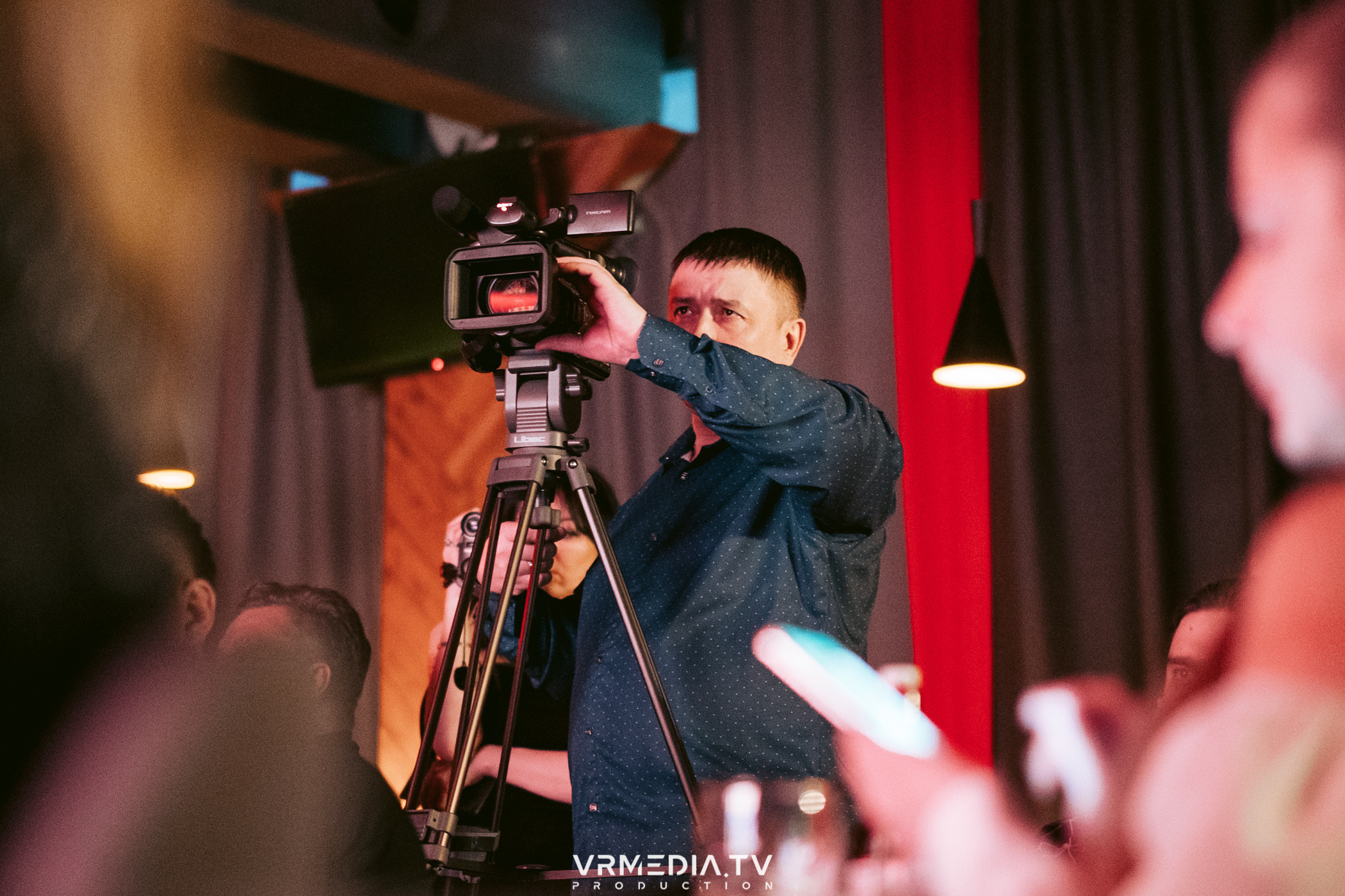 Джазовая среда: шоу «КИНОхроника»