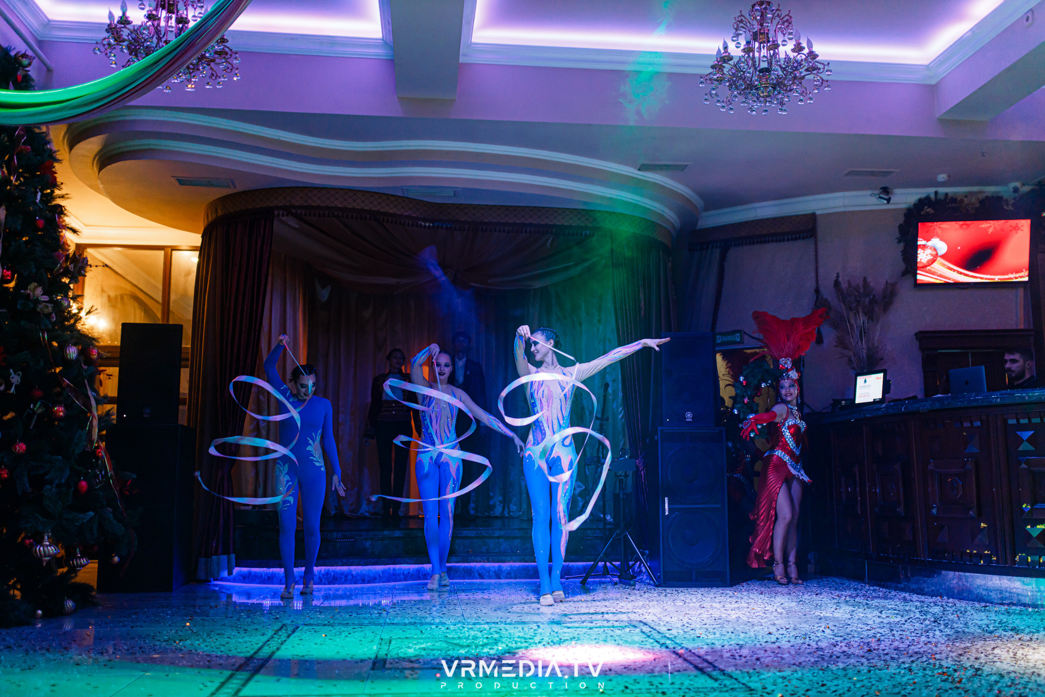 «Новогодний Мюзикл» в ресторане «Лазурный Берег»