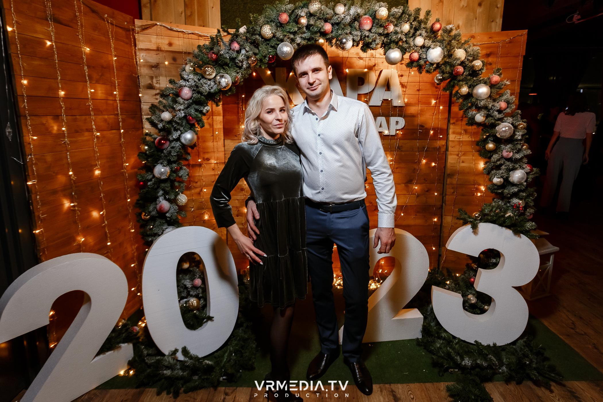 Жаркий новогодний корпоратив в гриль-баре «Жара»