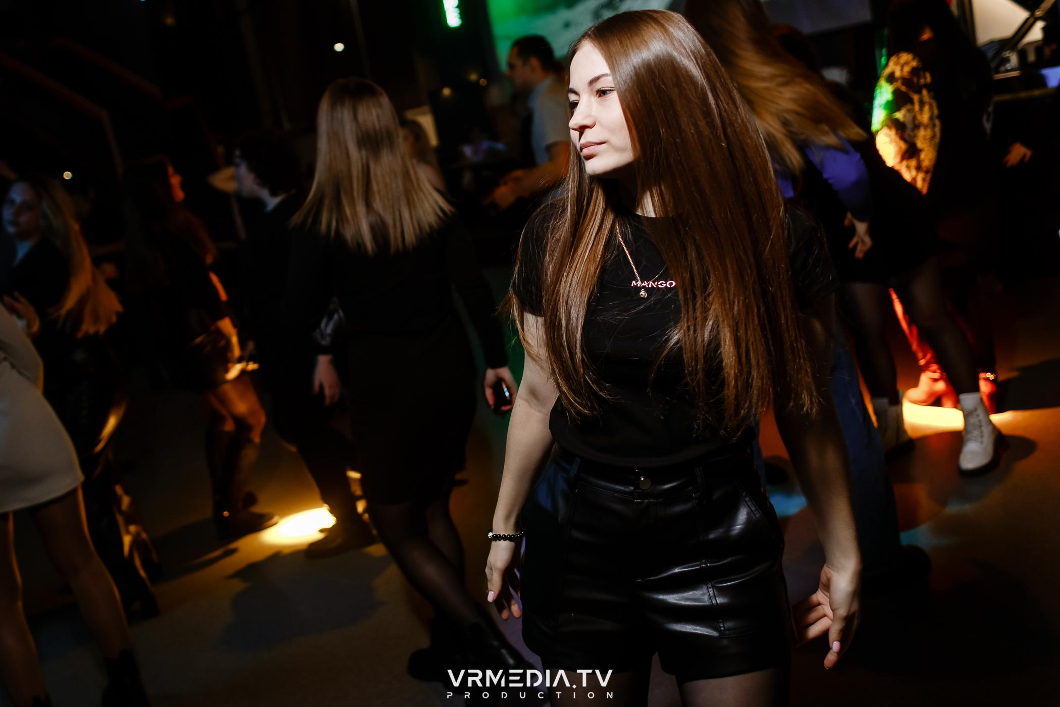 Выходные в баре «DOSKI»