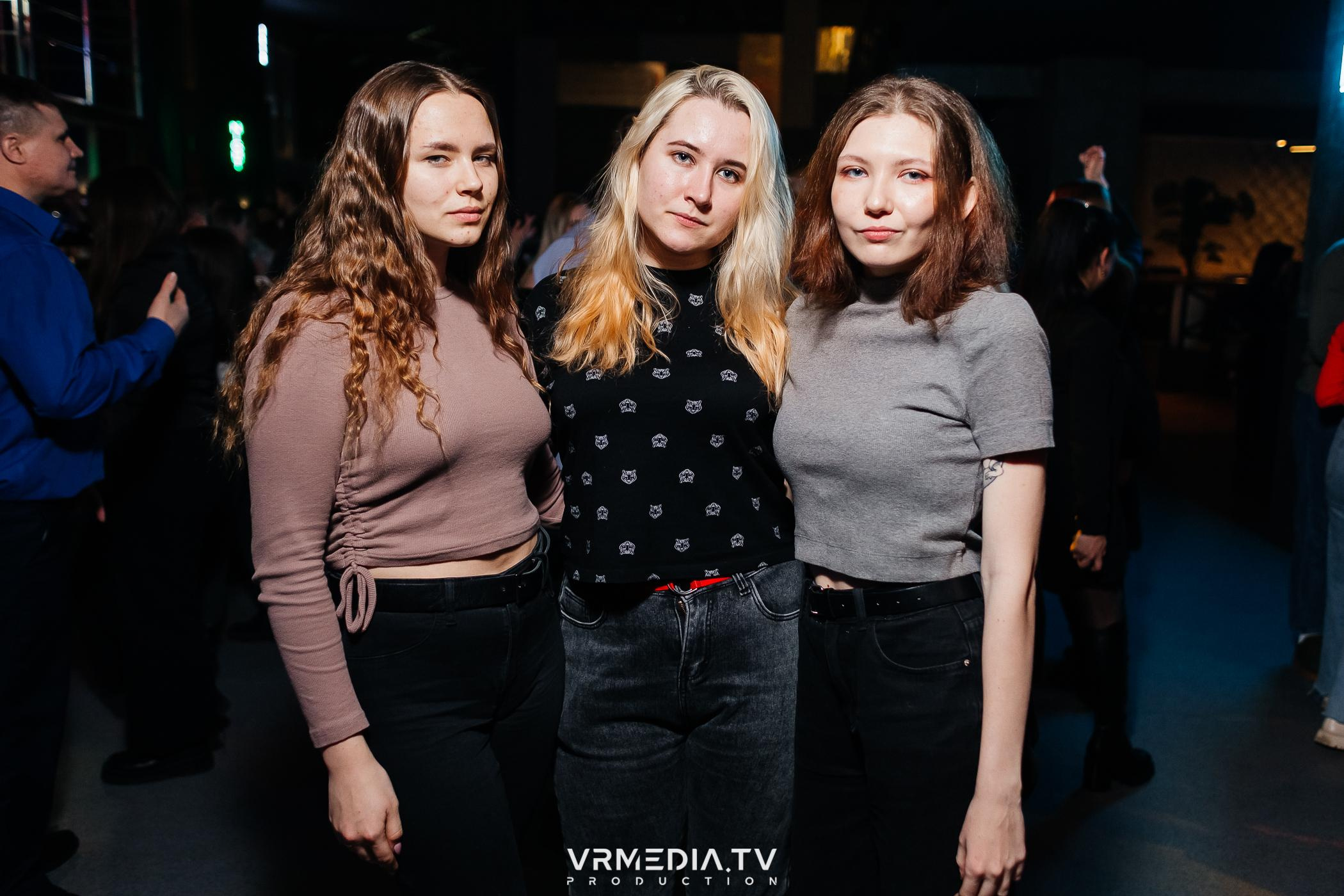 Выходные в баре «DOSKI»