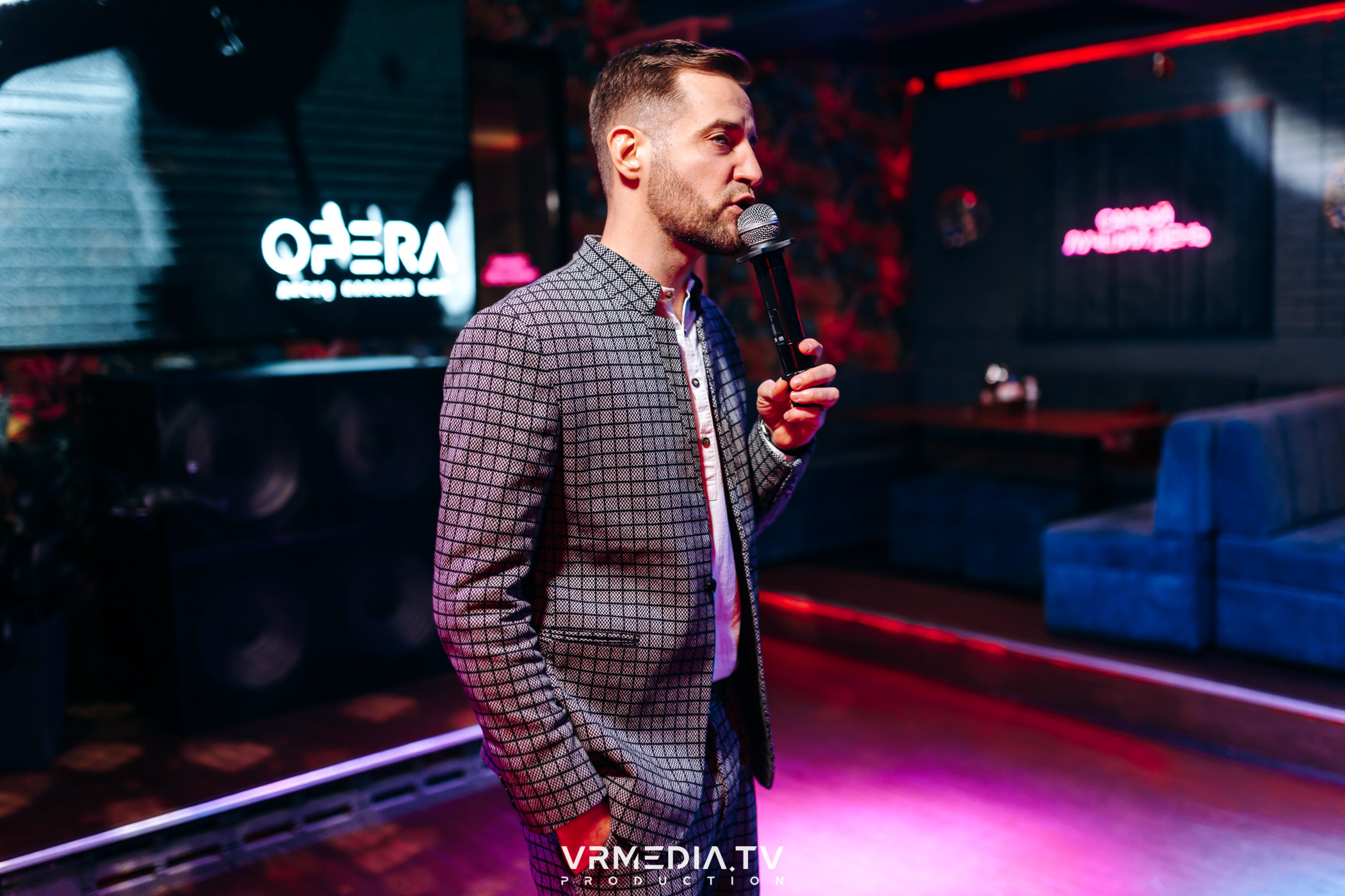 Новогодние корпоративы в караоке-баре «Опера»