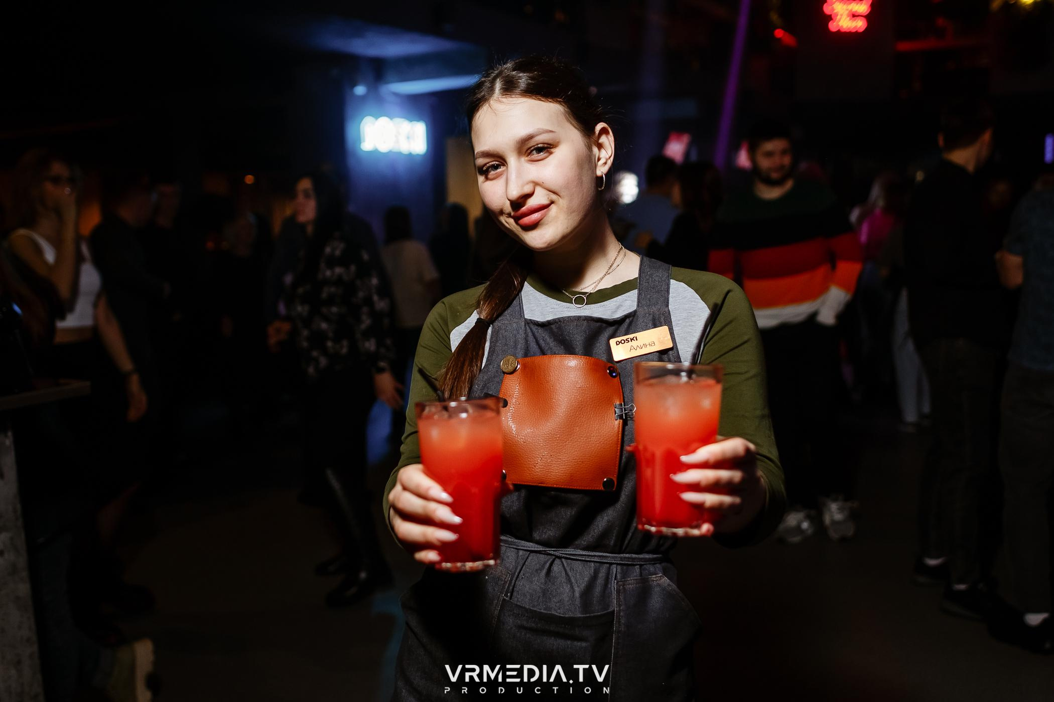 Выходные в баре «DOSKI»