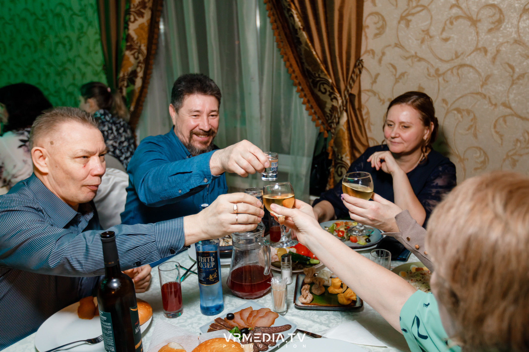 Международный женский день в ресторане «Лазурный Берег»