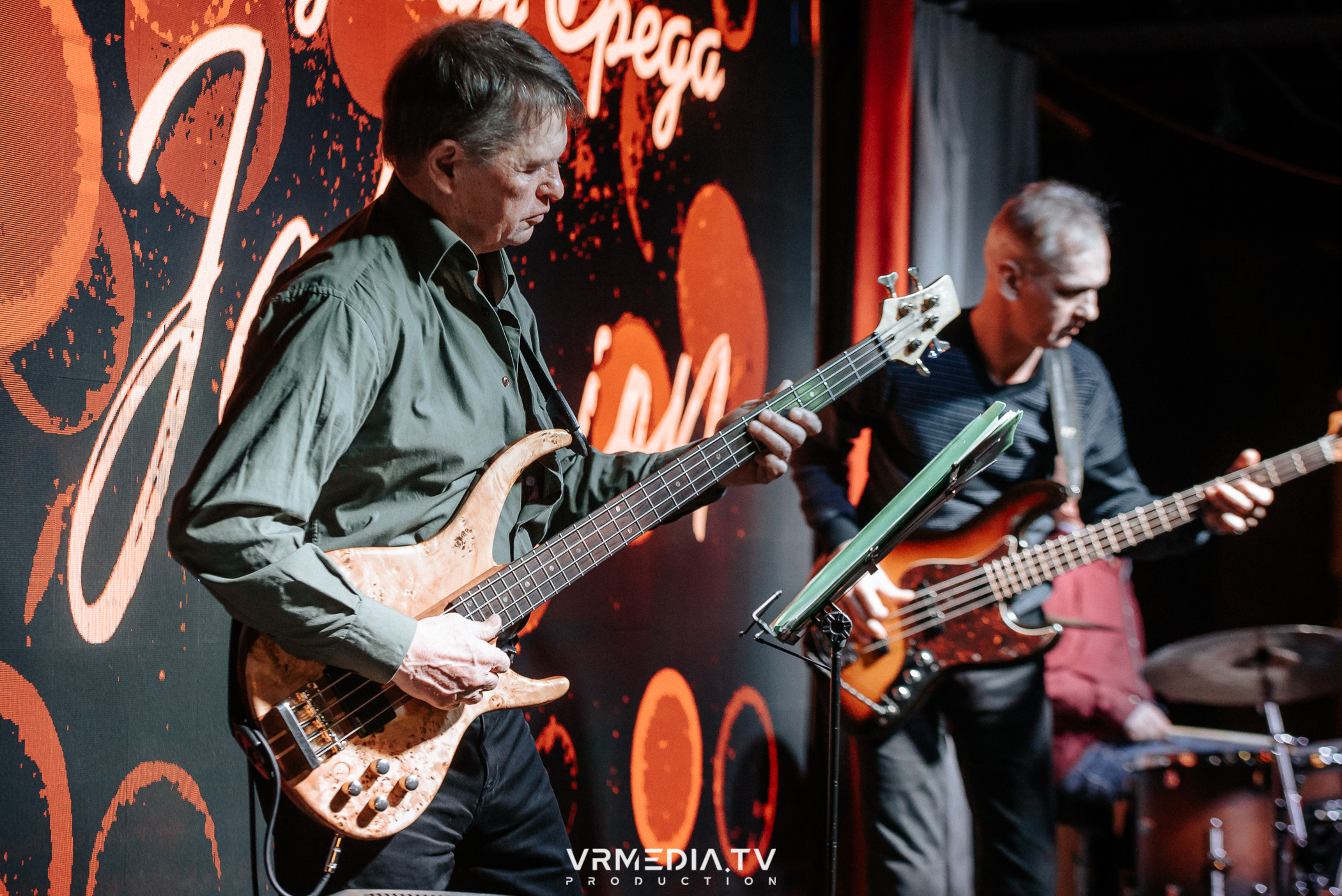 Джазовая среда: Джаз Замечательных Людей (Новосибирск)