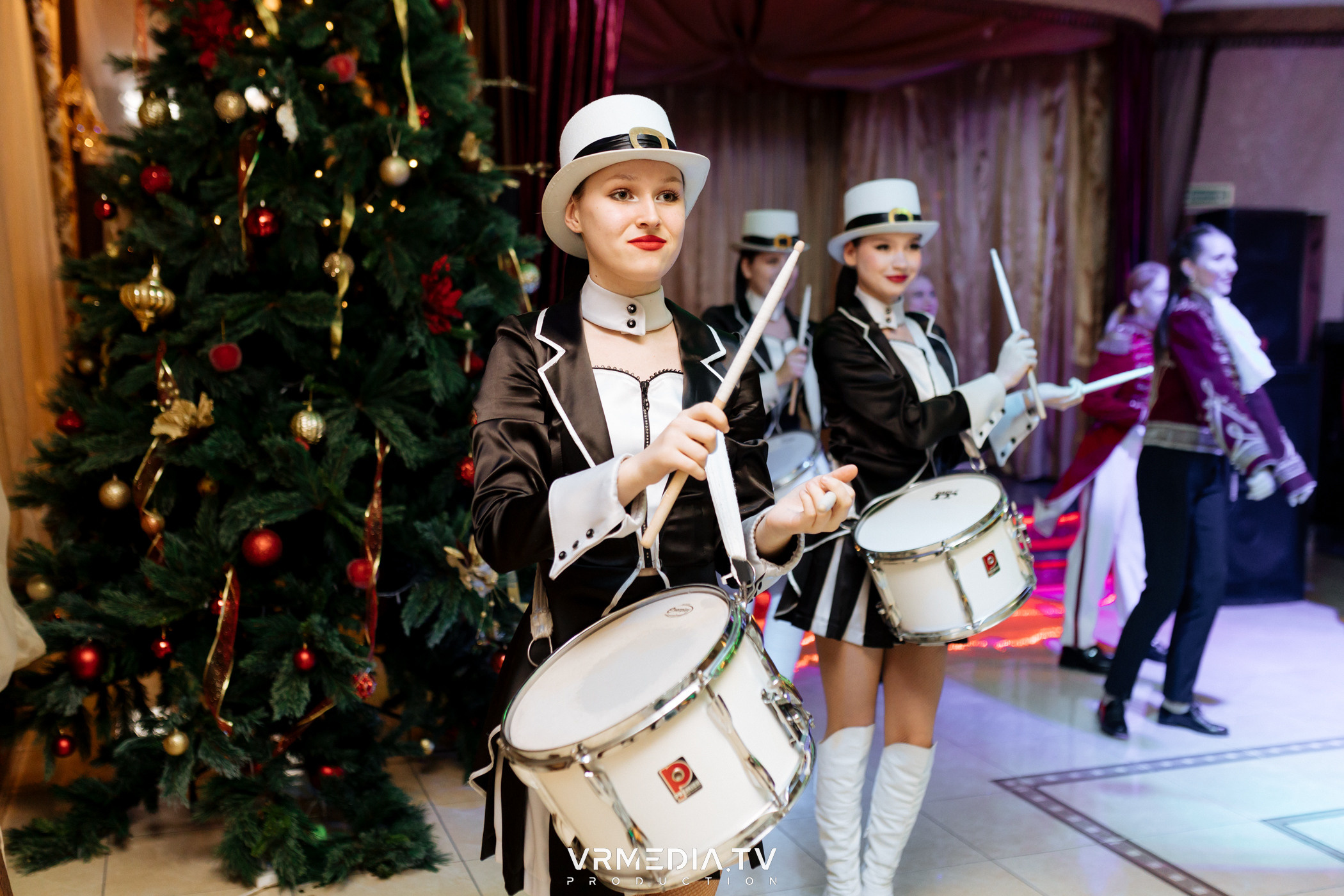 «Новогодний Мюзикл» в ресторане «Лазурный Берег»