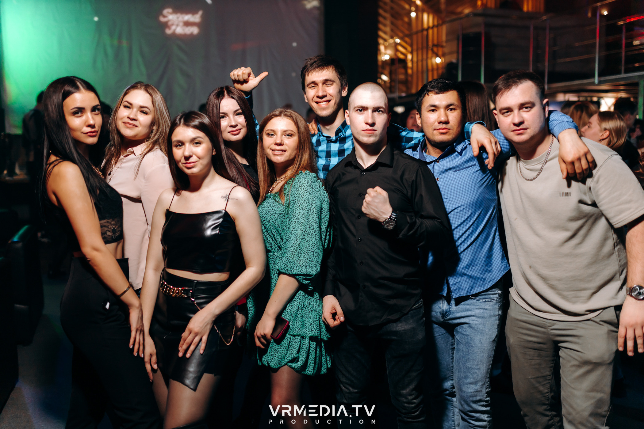 Выходные в баре «DOSKI»