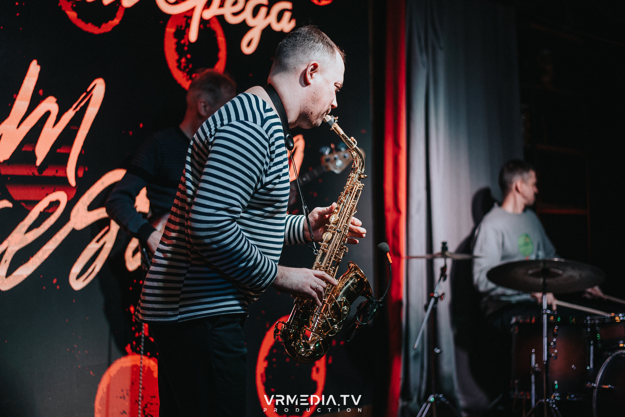 Джазовая среда: Джаз Замечательных Людей (Новосибирск)