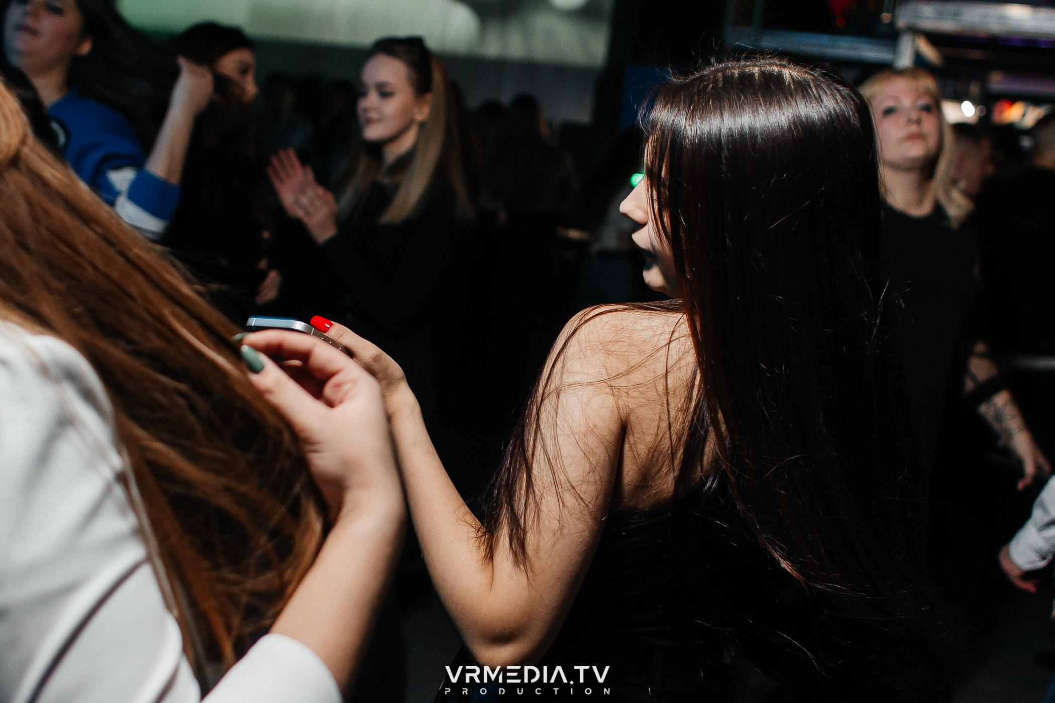 Выходные в баре «DOSKI»