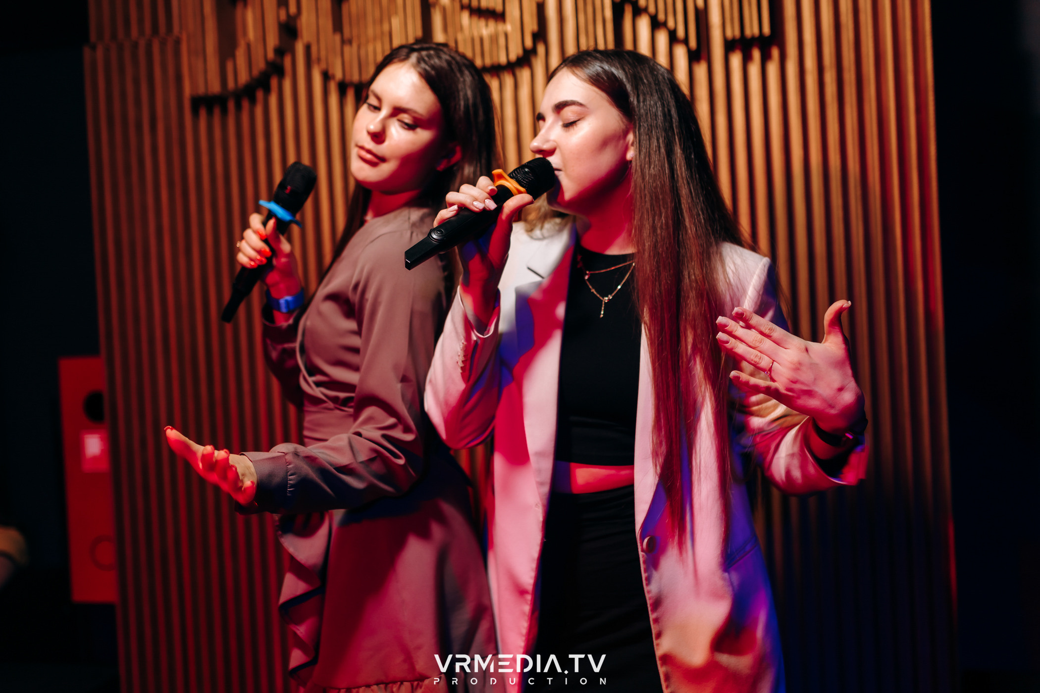 Выходные в баре «DOSKI»