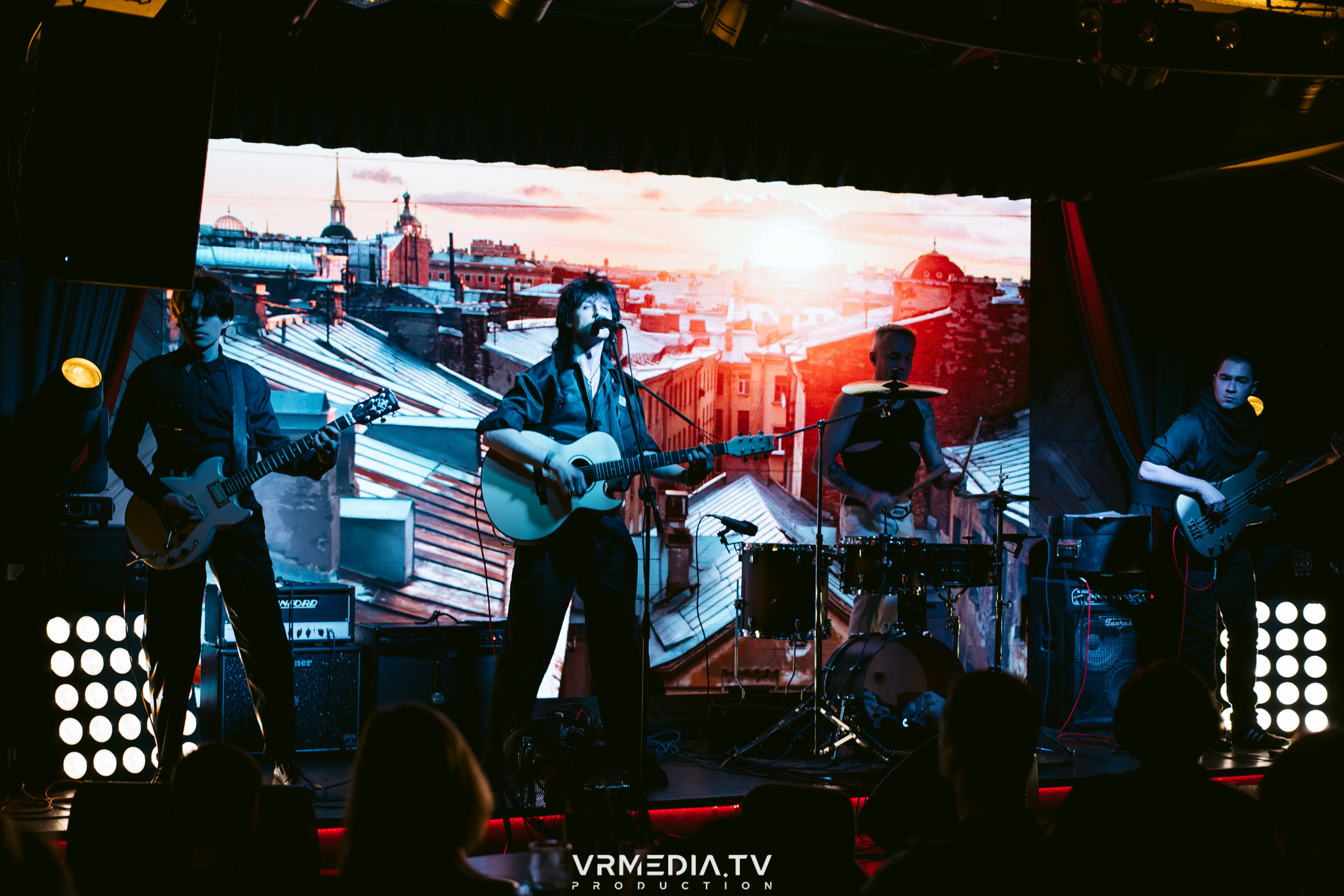 Джазовая среда: шоу «КИНОхроника»