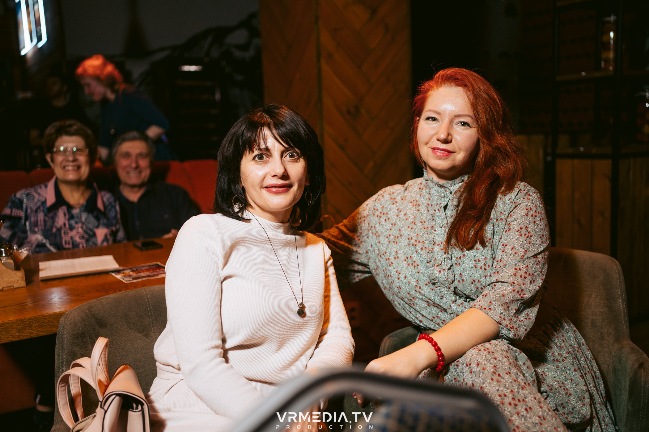 Джазовая среда: Чарльз Бёртон (США)