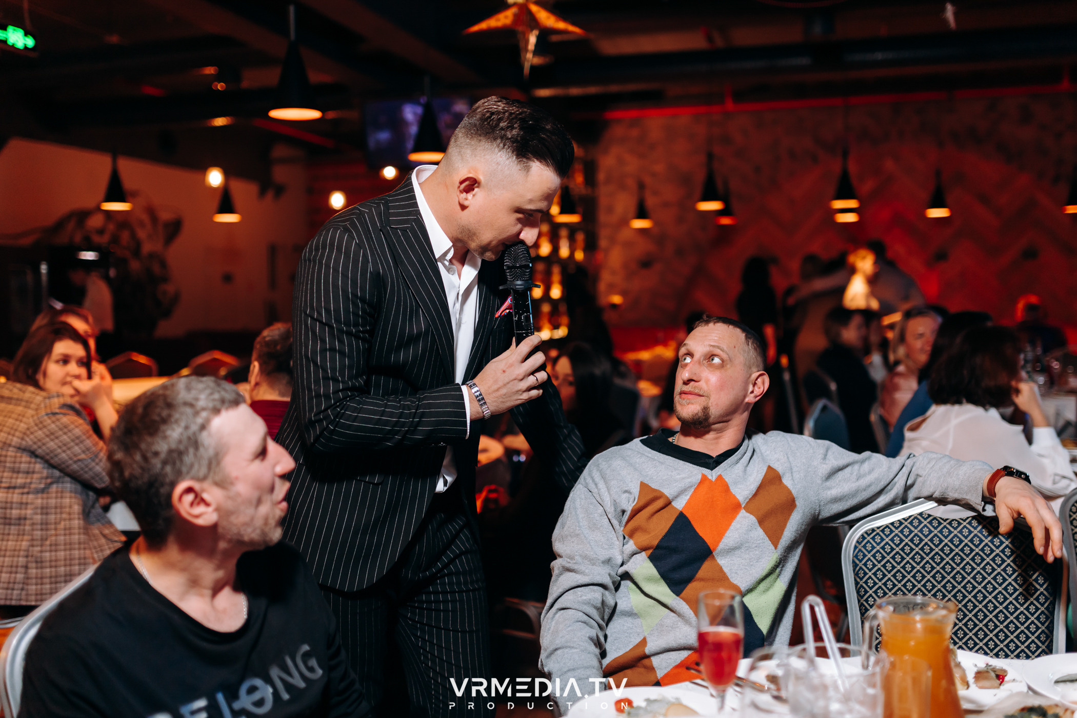 Жаркий новогодний корпоратив в гриль-баре «Жара»