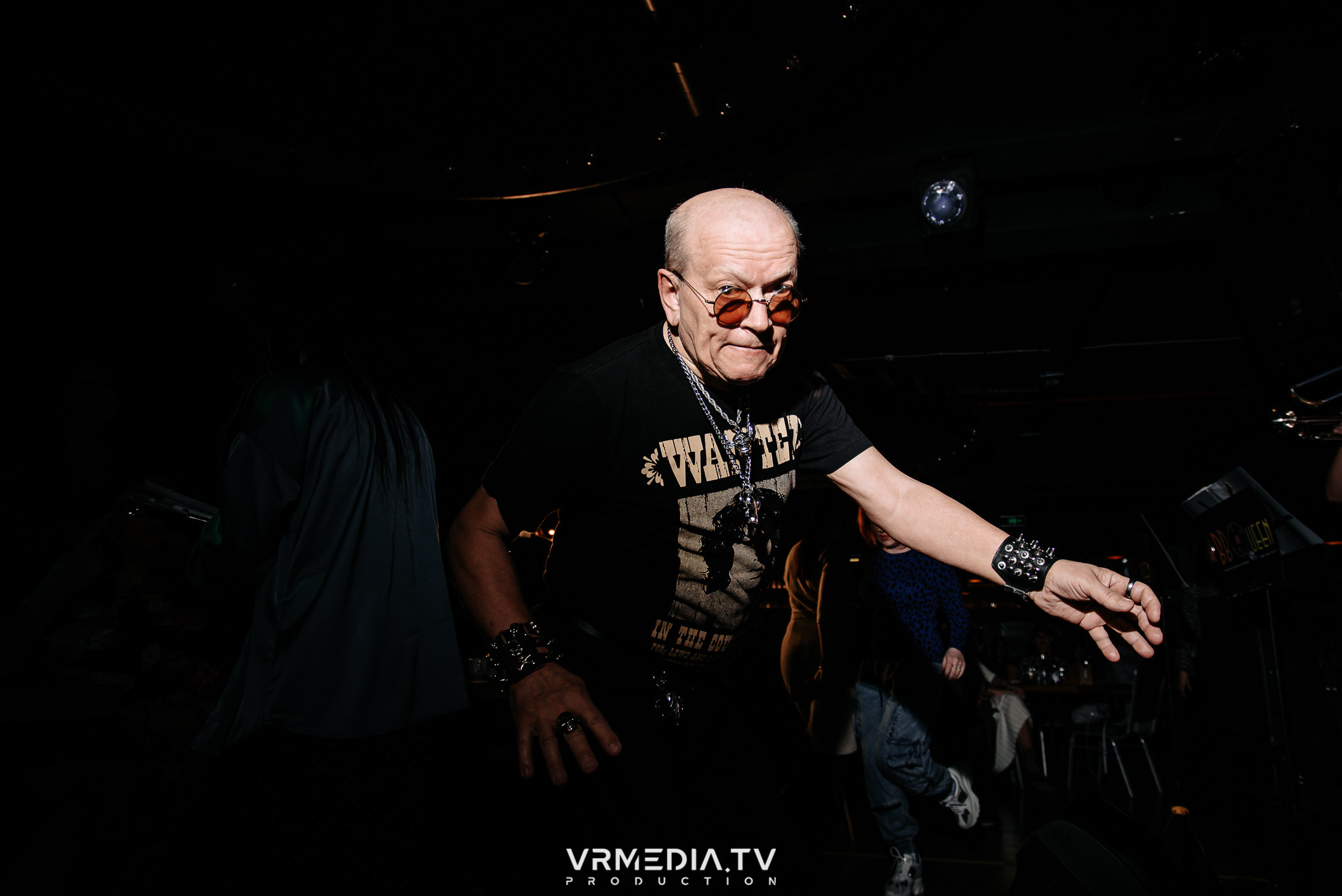 Джазовая среда: BBQueen: Переменная облачность