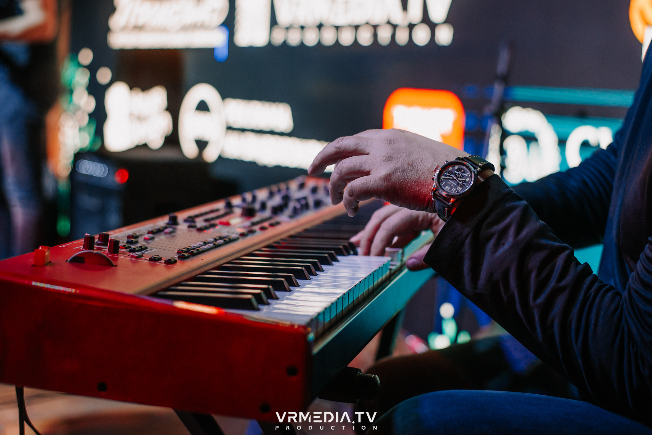 Джазовая среда: Collini Blues Balls (Новосибирск)