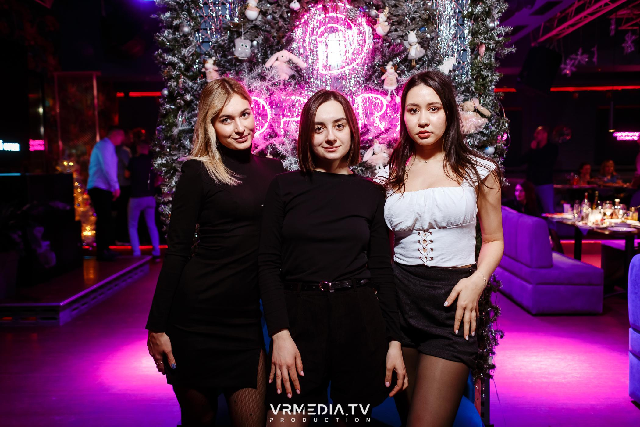 Новогодние корпоративы в караоке-баре «Опера»