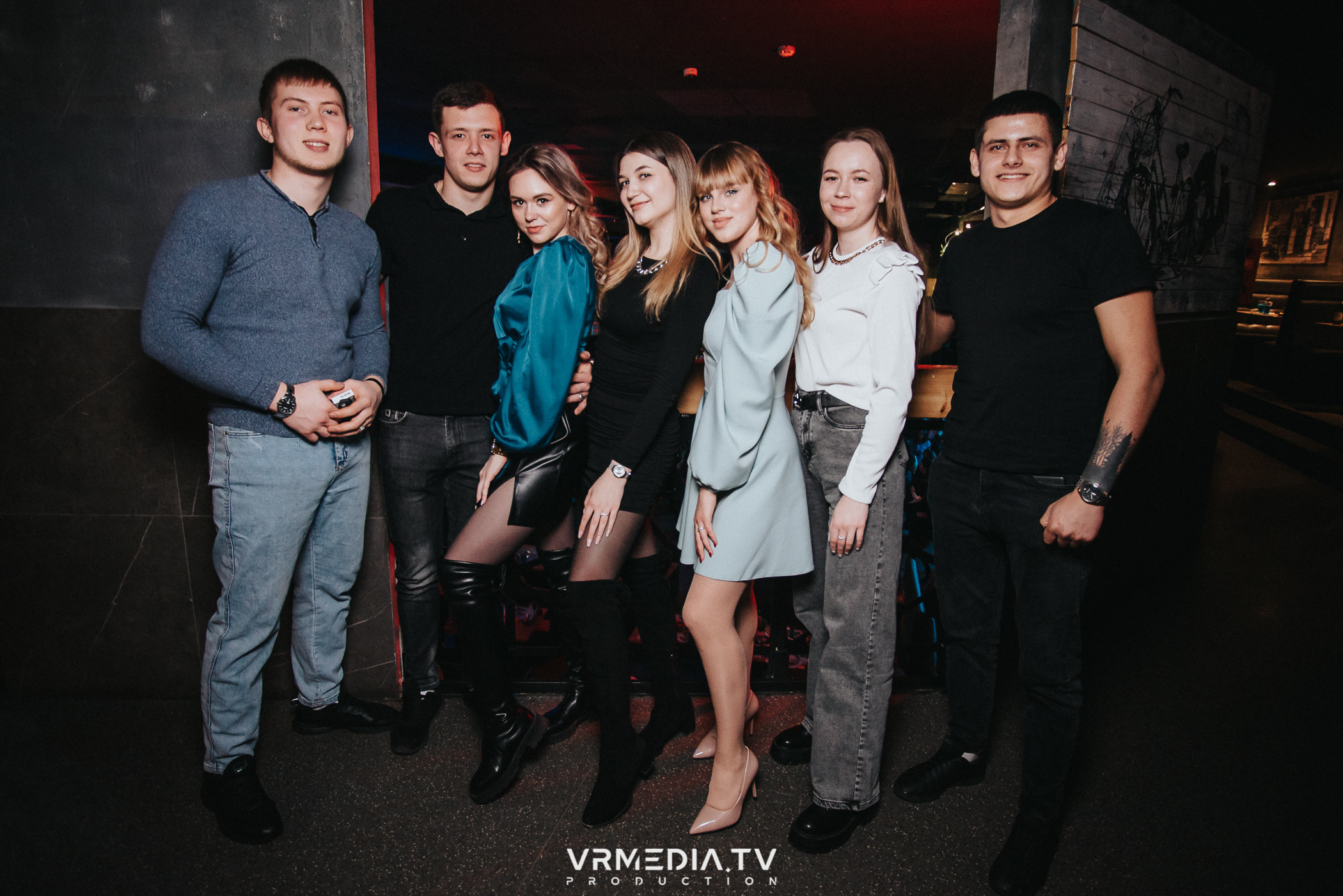 Выходные в баре «DOSKI»