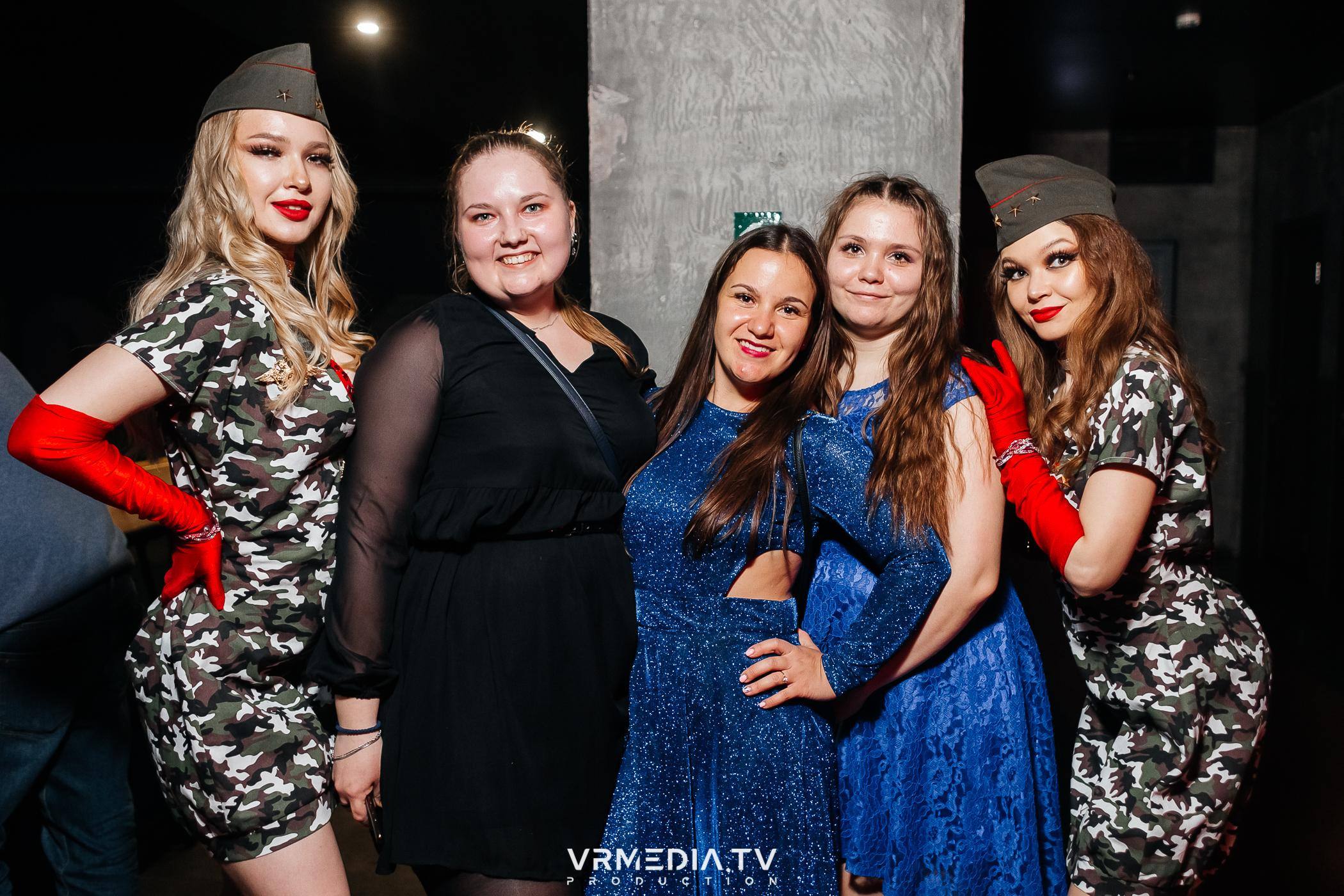 Выходные в баре «DOSKI»