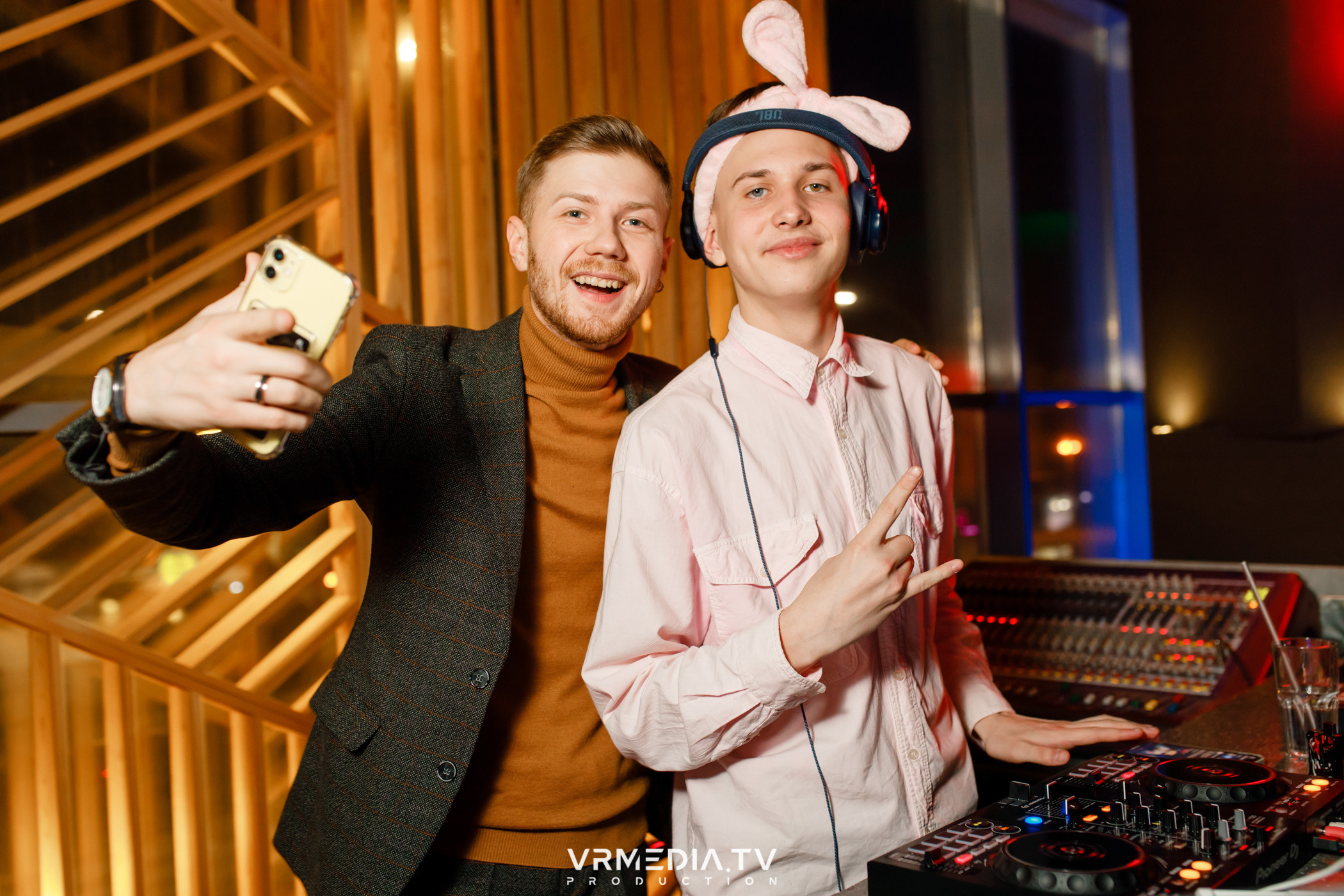 Выходные в баре «DOSKI»