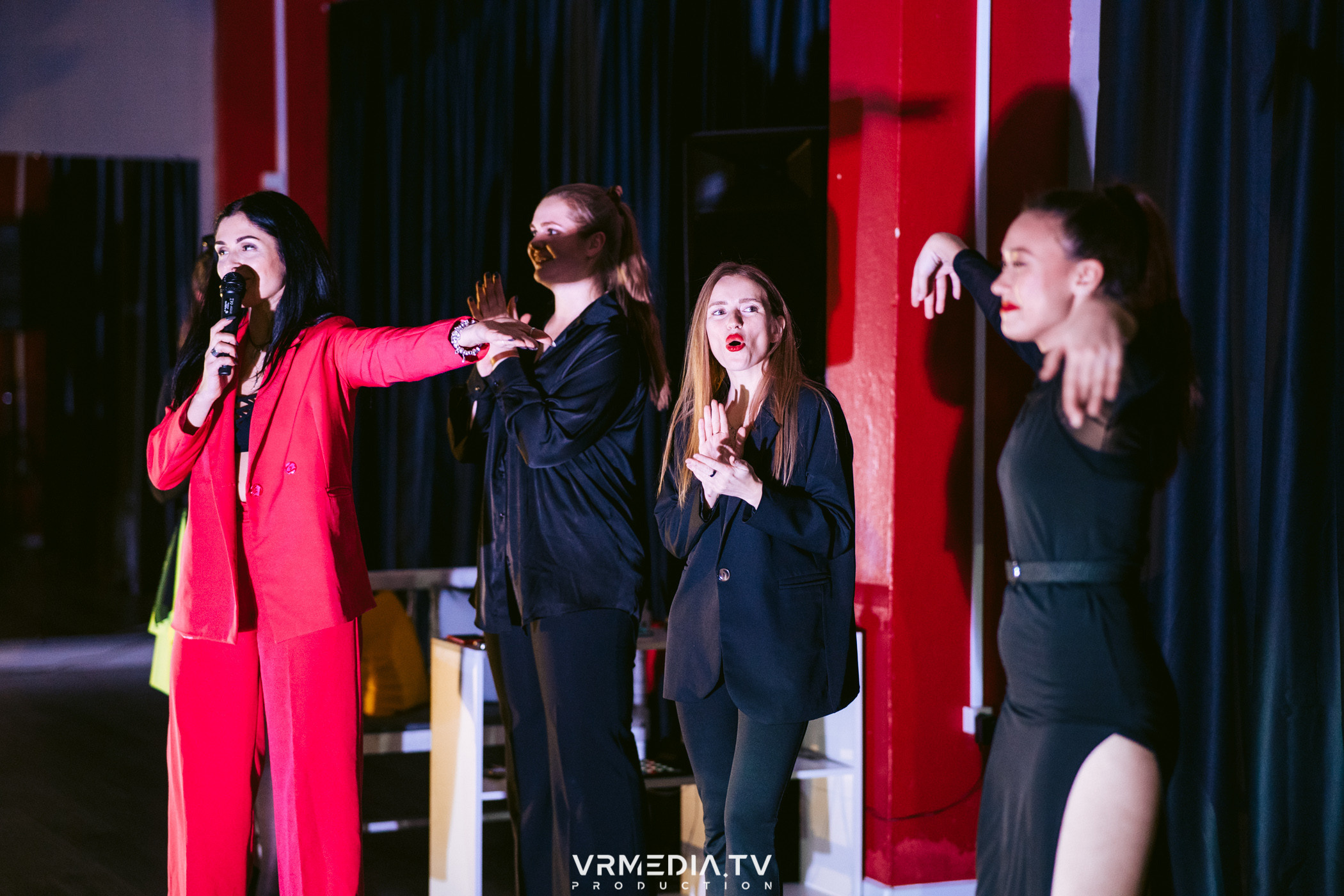 Новогодний вечер в «FREEDOM by Kseniya Aleksandrova»