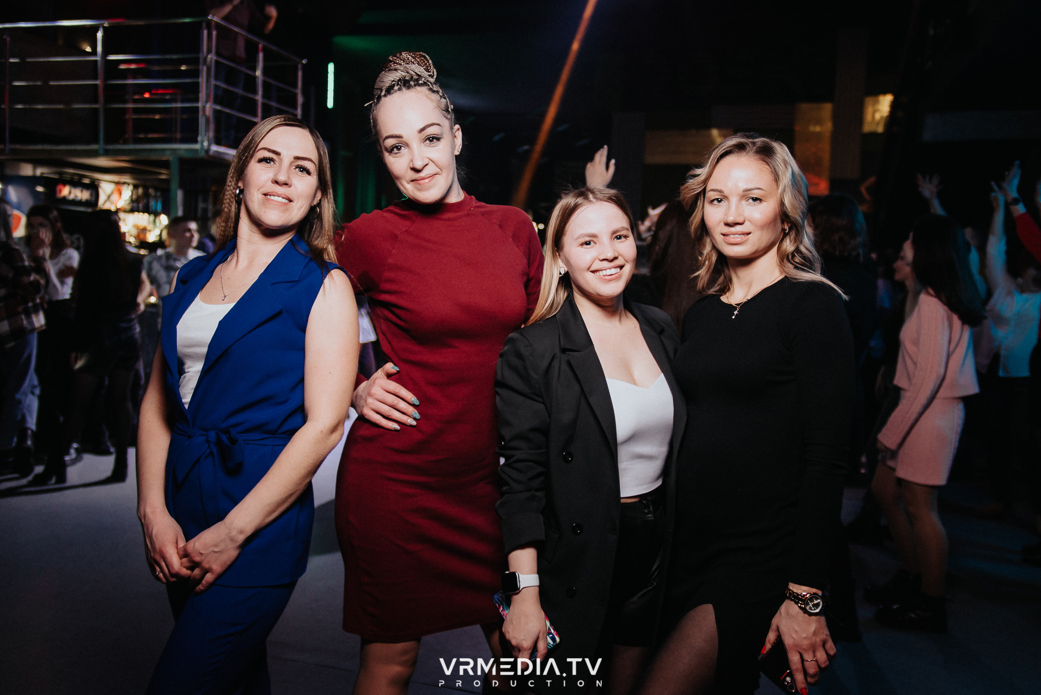 Выходные в баре «DOSKI»